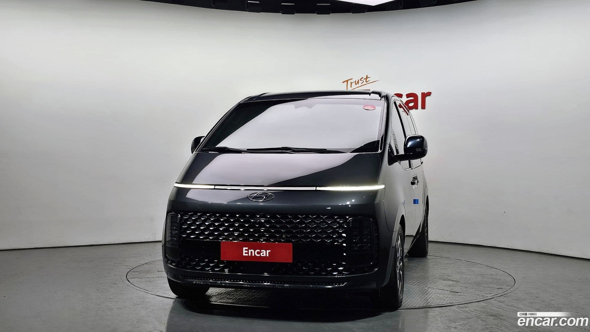 Main__Slider__Photo:Staria Hyundai 2021.11-2