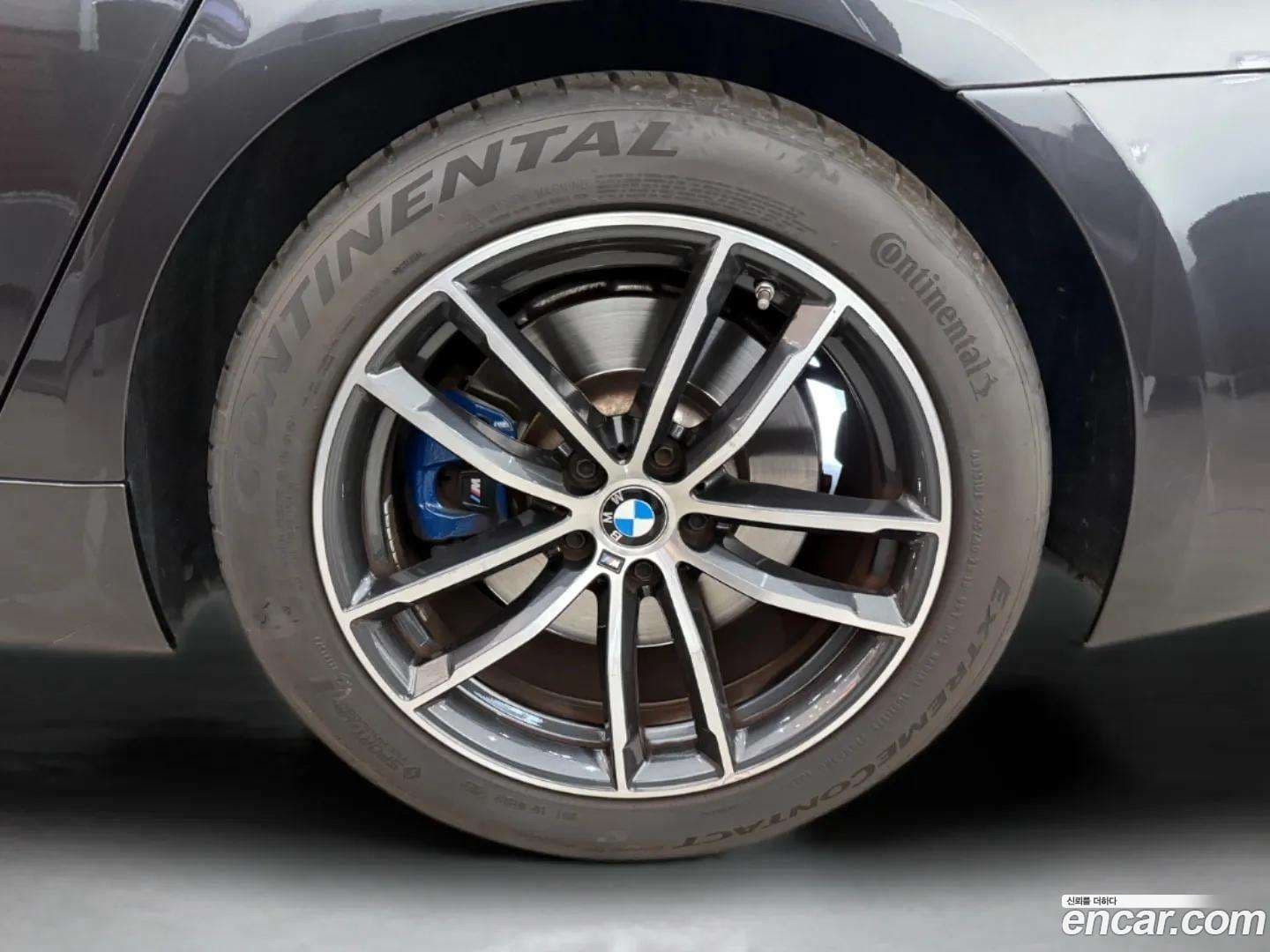 Main__Slider__Photo:5-Series BMW 2021.10-4