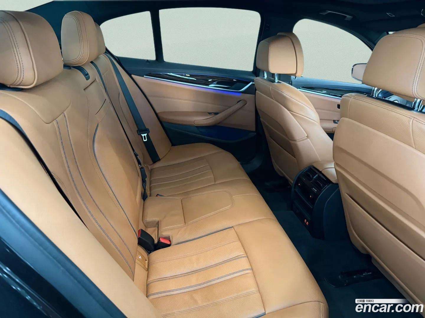 Main__Slider__Photo:5-Series BMW 2021.10-9