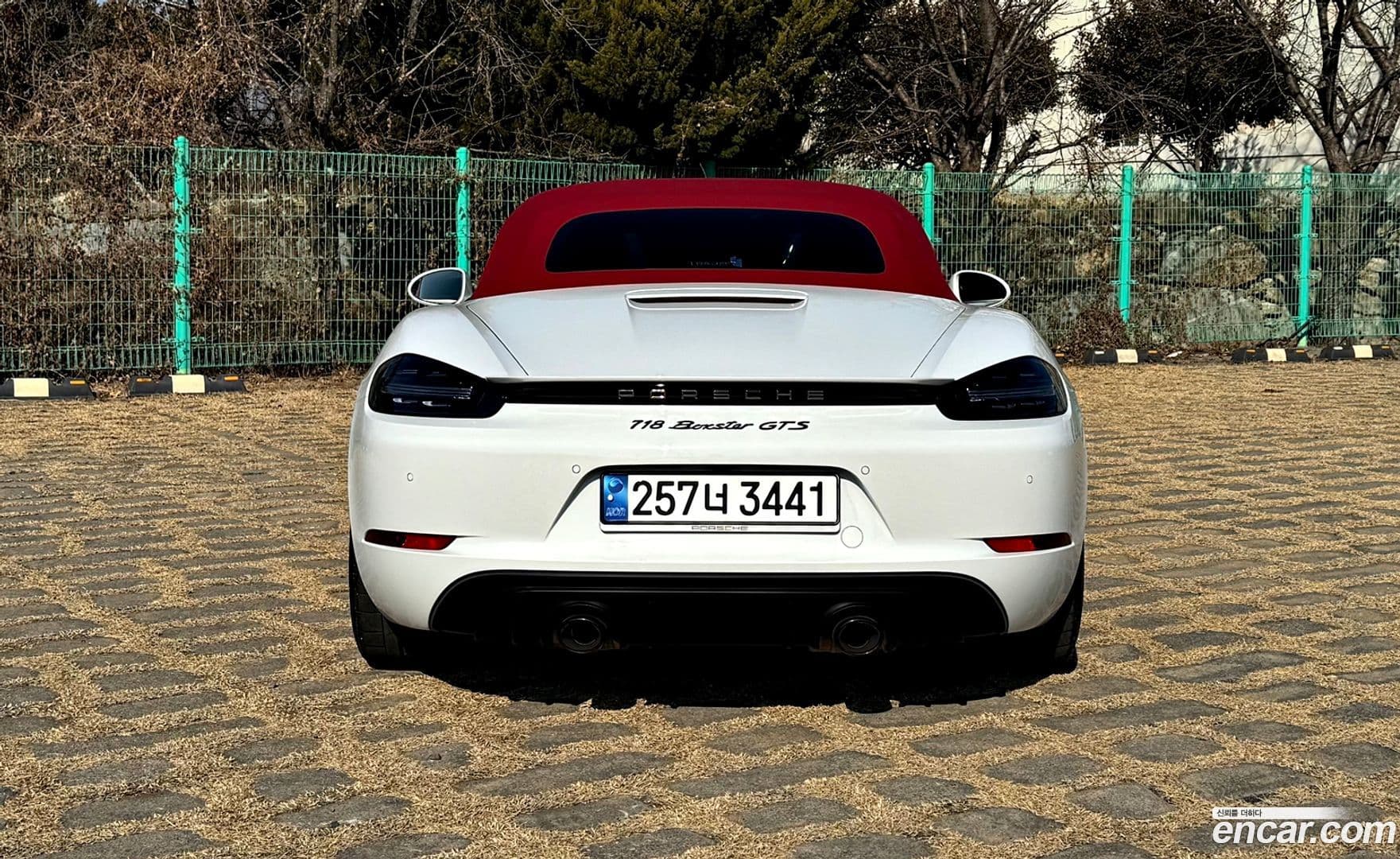 Main__Slider__Photo:718 Porsche 2023.4-5