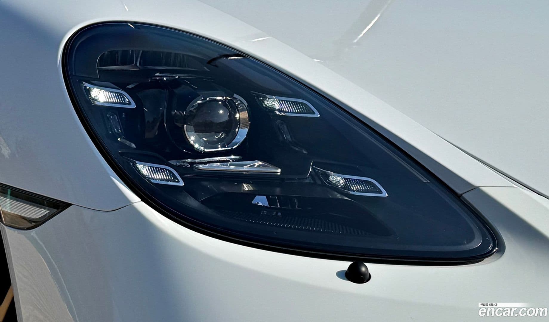 Main__Slider__Photo:718 Porsche 2023.4-8