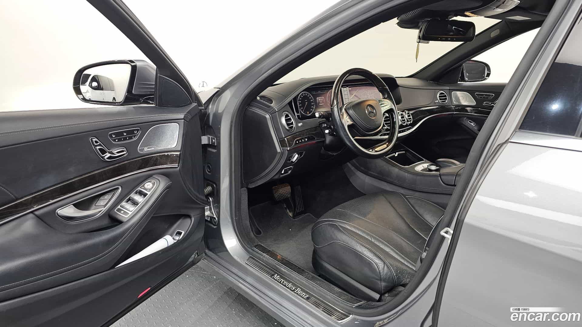 S-Class Mercedes-Benz 2014.1-INNER-010