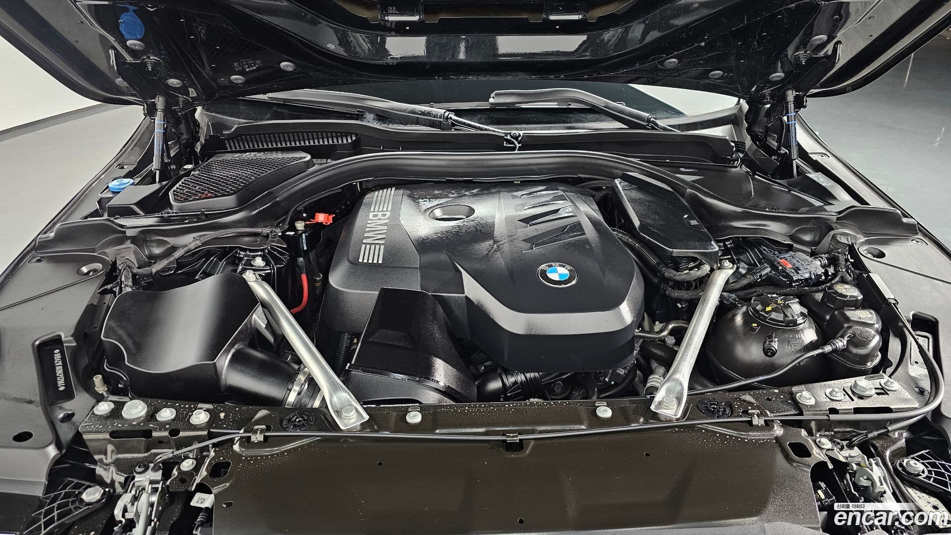 Main__Slider__Photo:5-Series BMW 2023.9-5