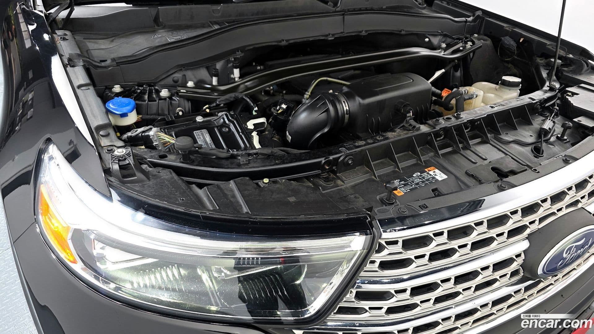 Main__Slider__Photo:Explorer Ford 2020.3-5