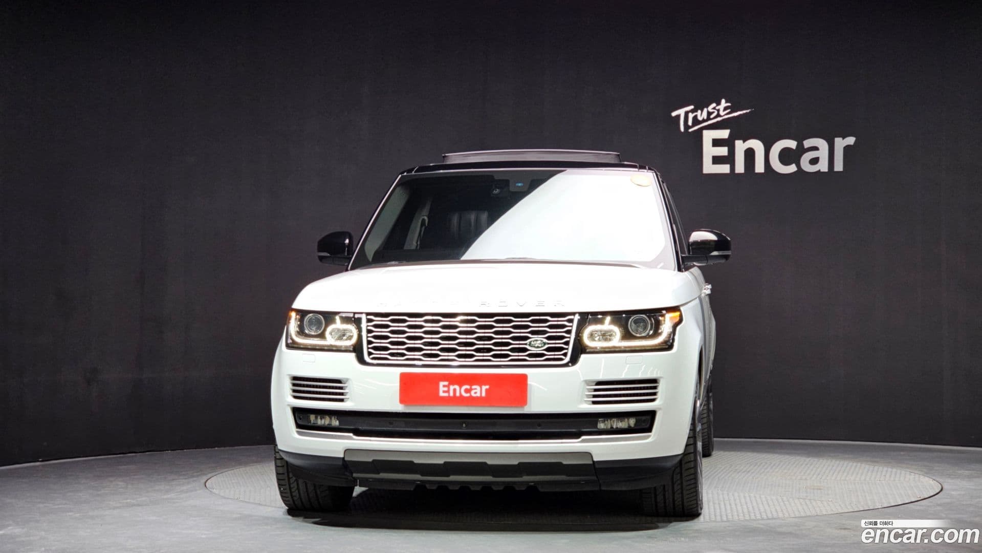 Main__Slider__Photo:Range Rover Land Rover 2016.11-2