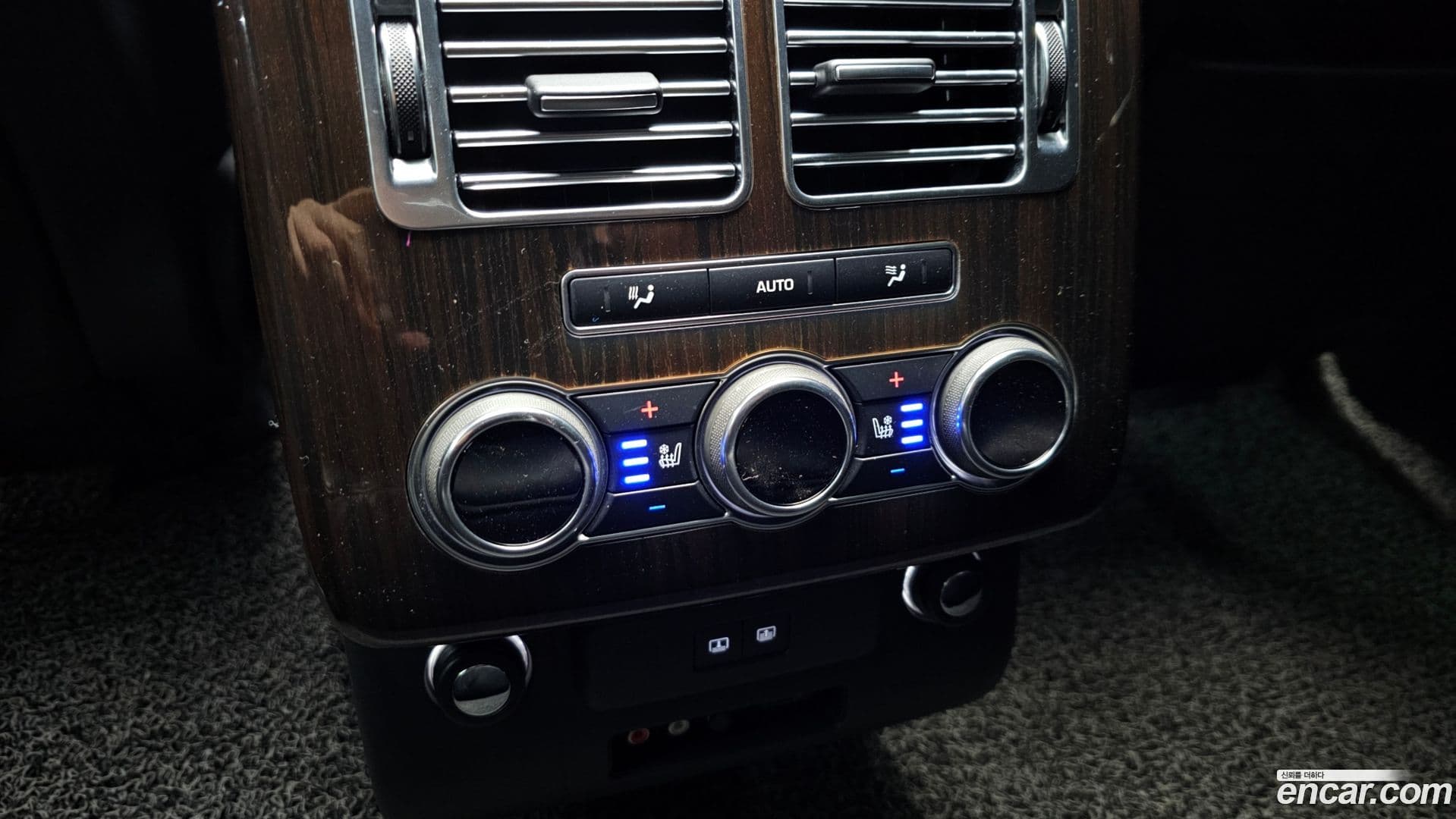 Main__Slider__Photo:Range Rover Land Rover 2016.11-18