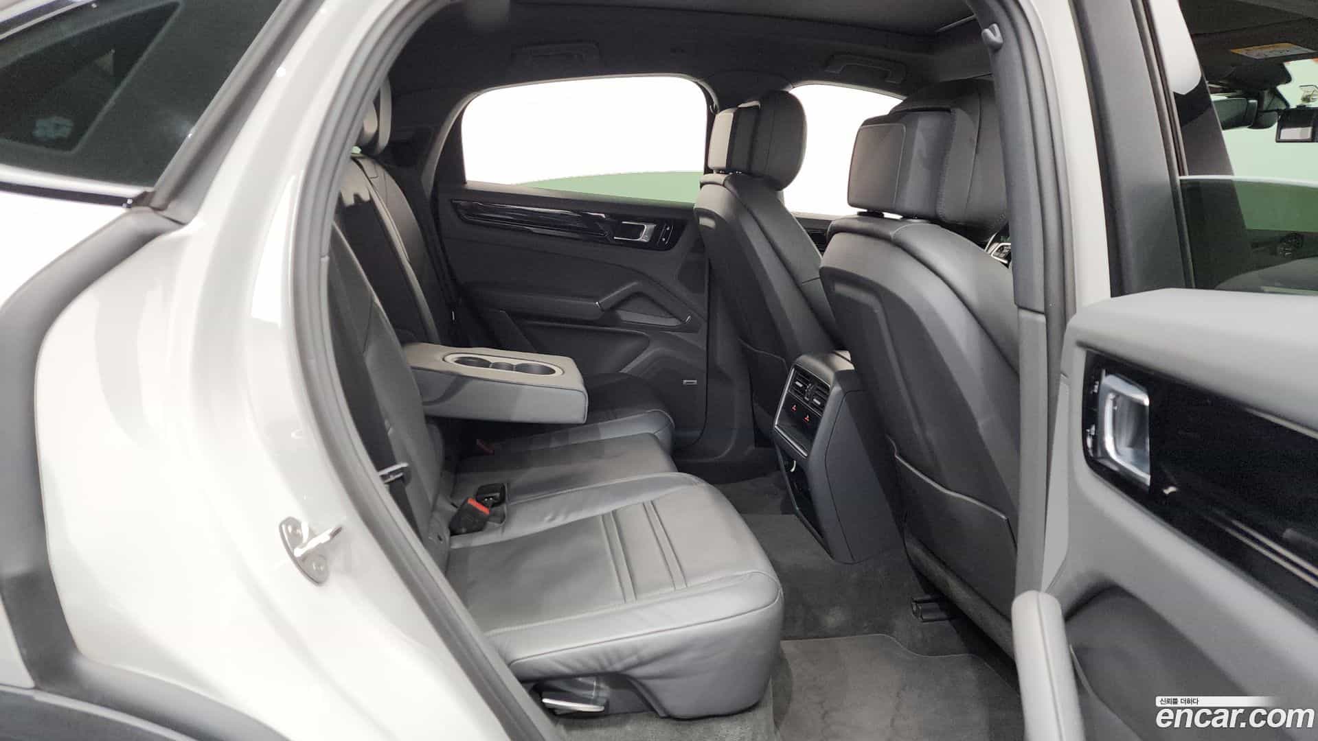 Cayenne Porsche 2020.6-OPTION-016