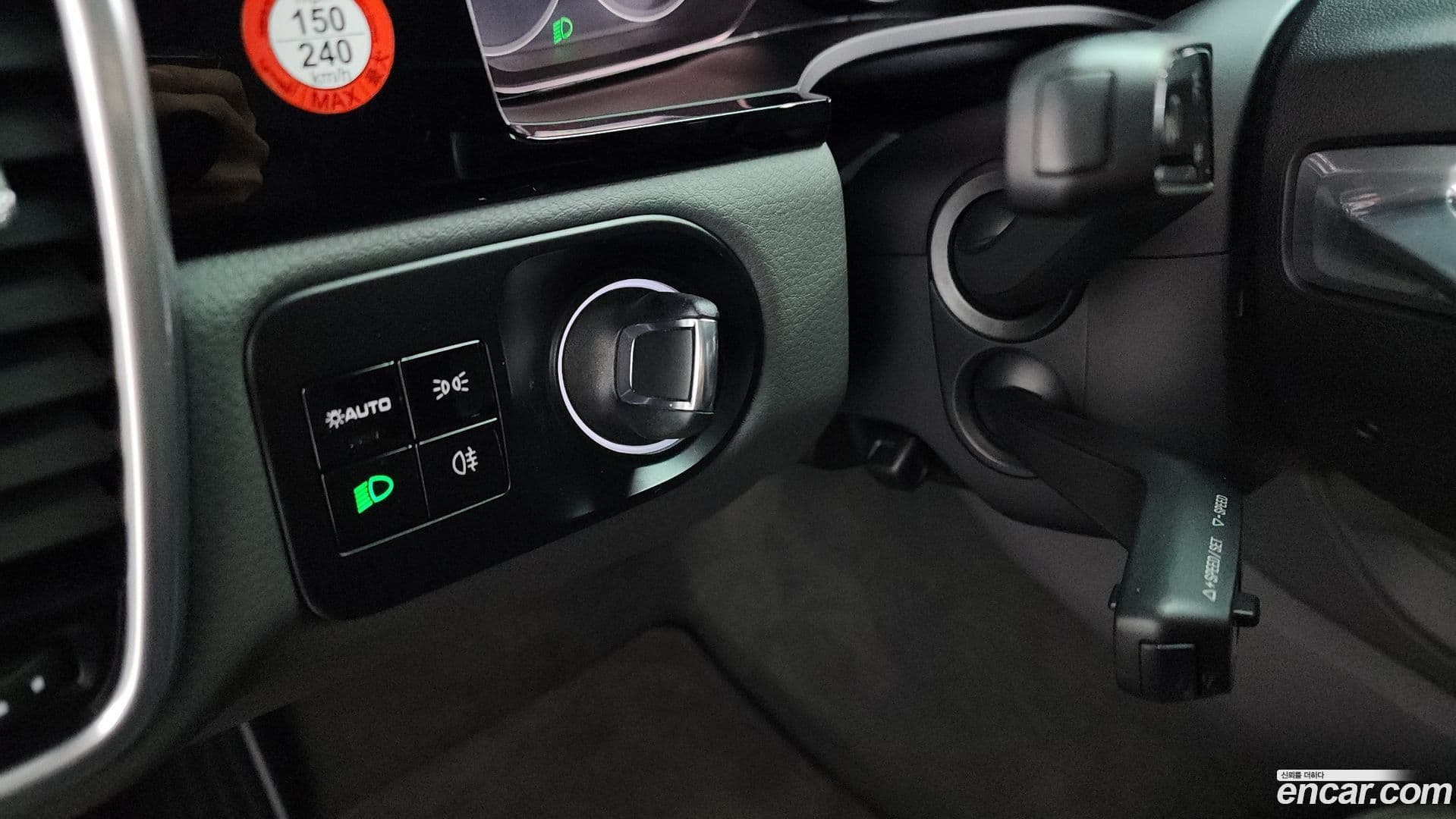 Main__Slider__Photo:Cayenne Porsche 2020.6-16