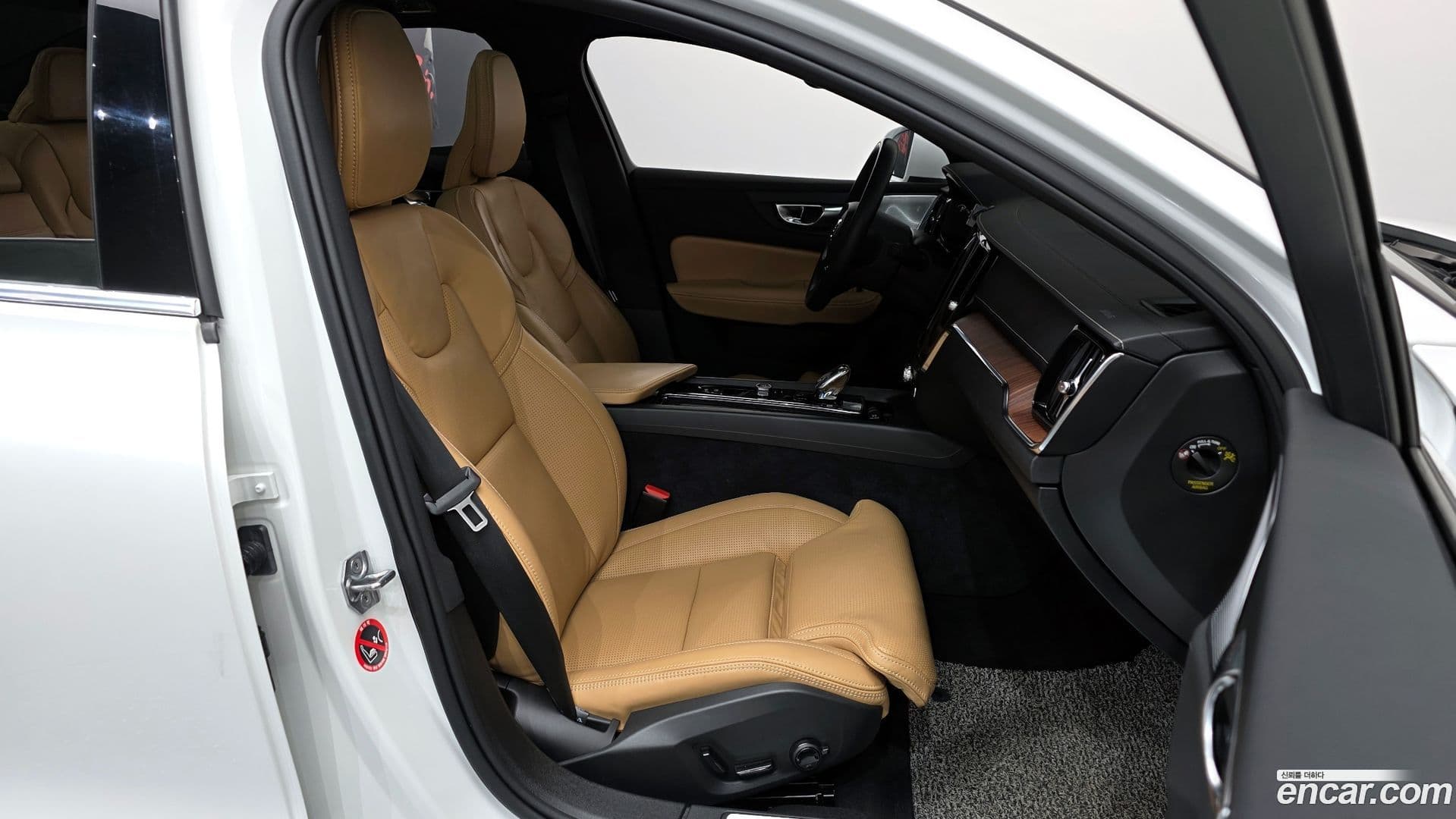 Main__Slider__Photo:S60 Volvo 2021.9-10