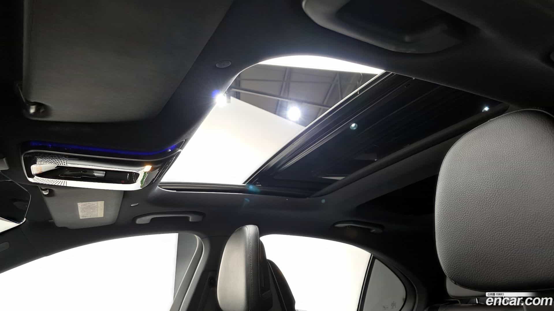 C-Class Mercedes-Benz 2022.3-OPTION-023