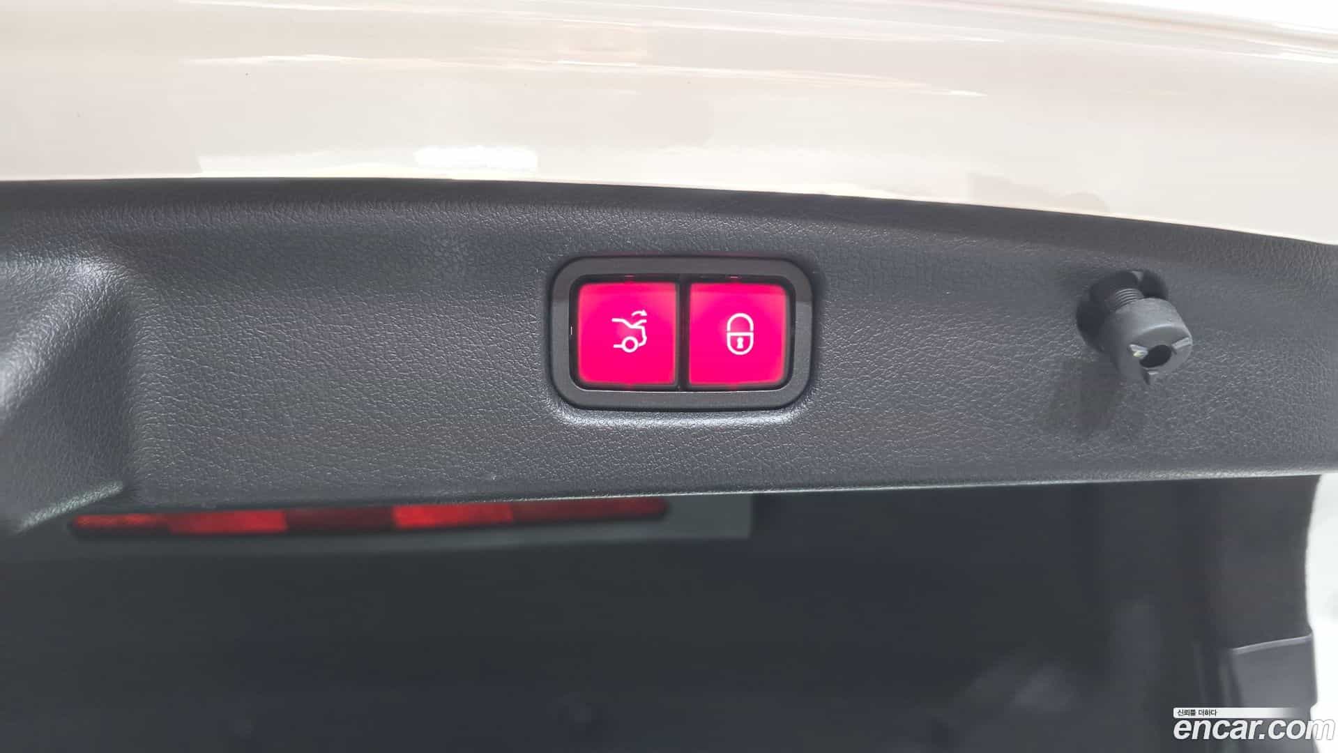 C-Class Mercedes-Benz 2022.3-OPTION-024