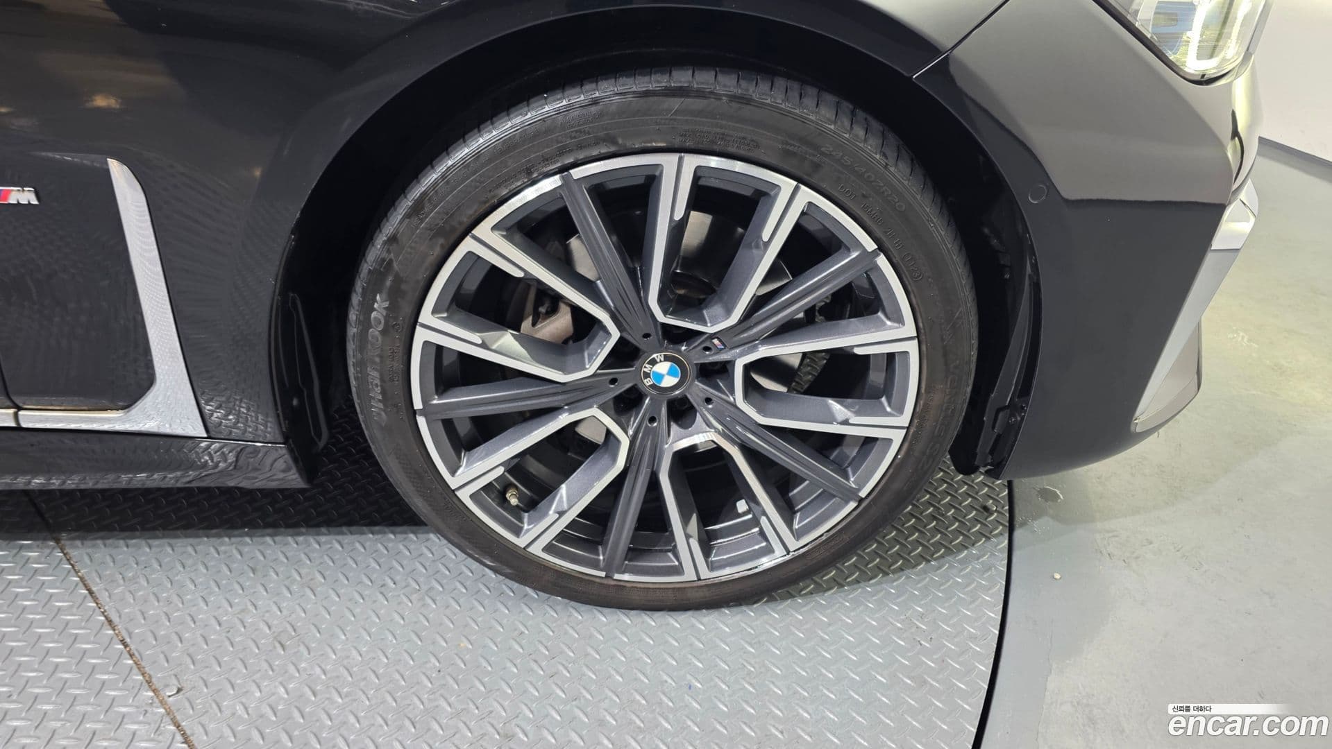 Main__Slider__Photo:7-Series BMW 2020.11-4