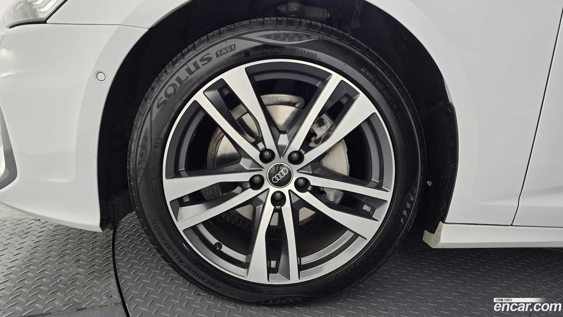 A6 Audi 2022.10-OUTER-005