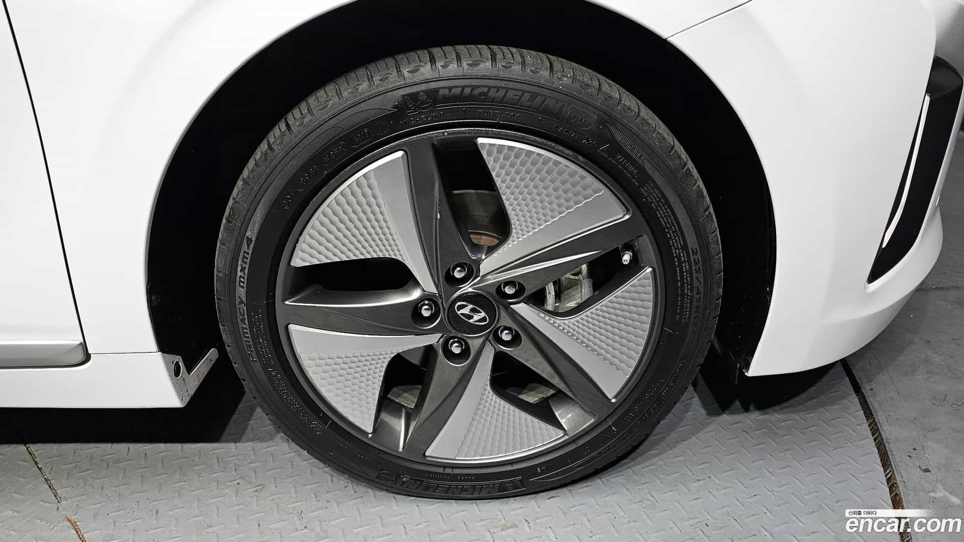 Ioniq Hyundai 2020.7-OUTER-005