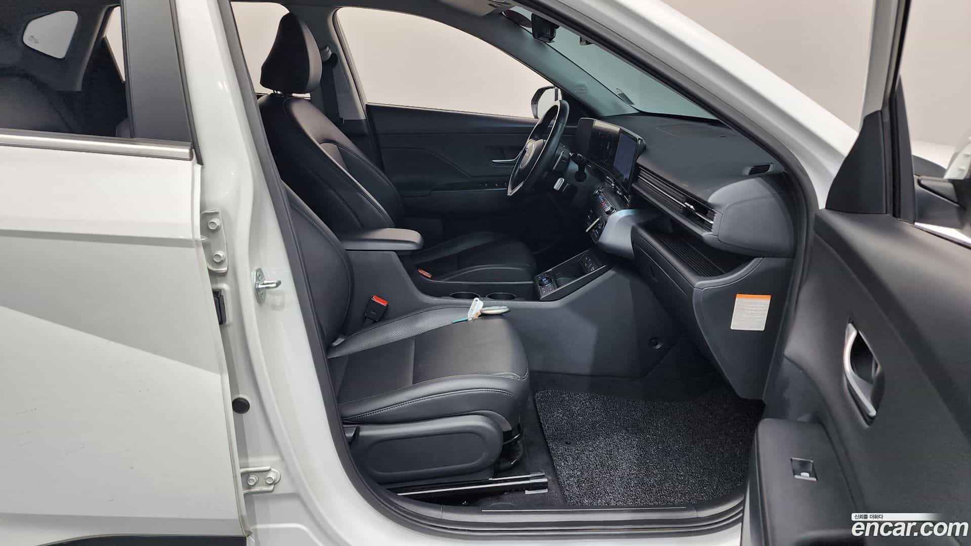 Kona Hyundai 2023.10-OPTION-015