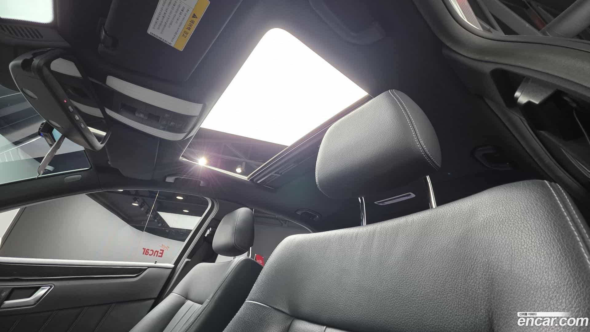 E-Class Mercedes-Benz 2015.1-OPTION-015