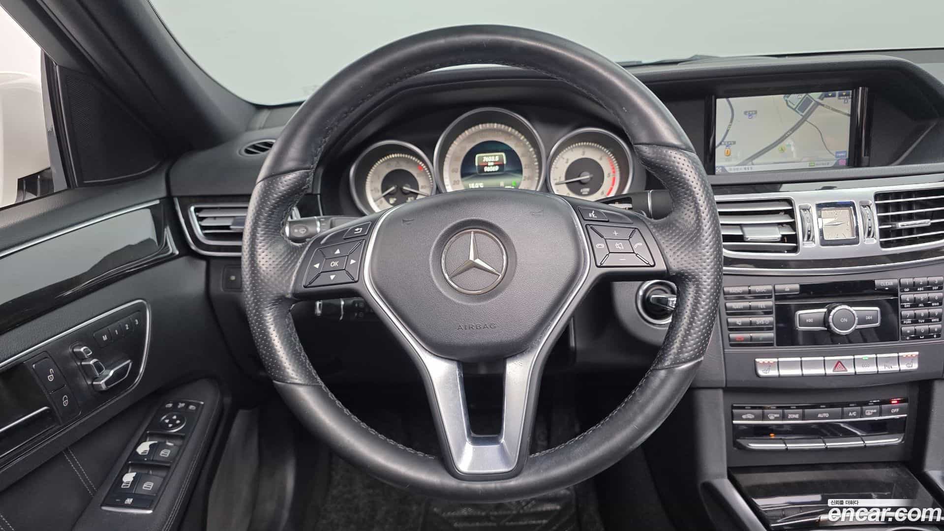 E-Class Mercedes-Benz 2015.1-OPTION-018