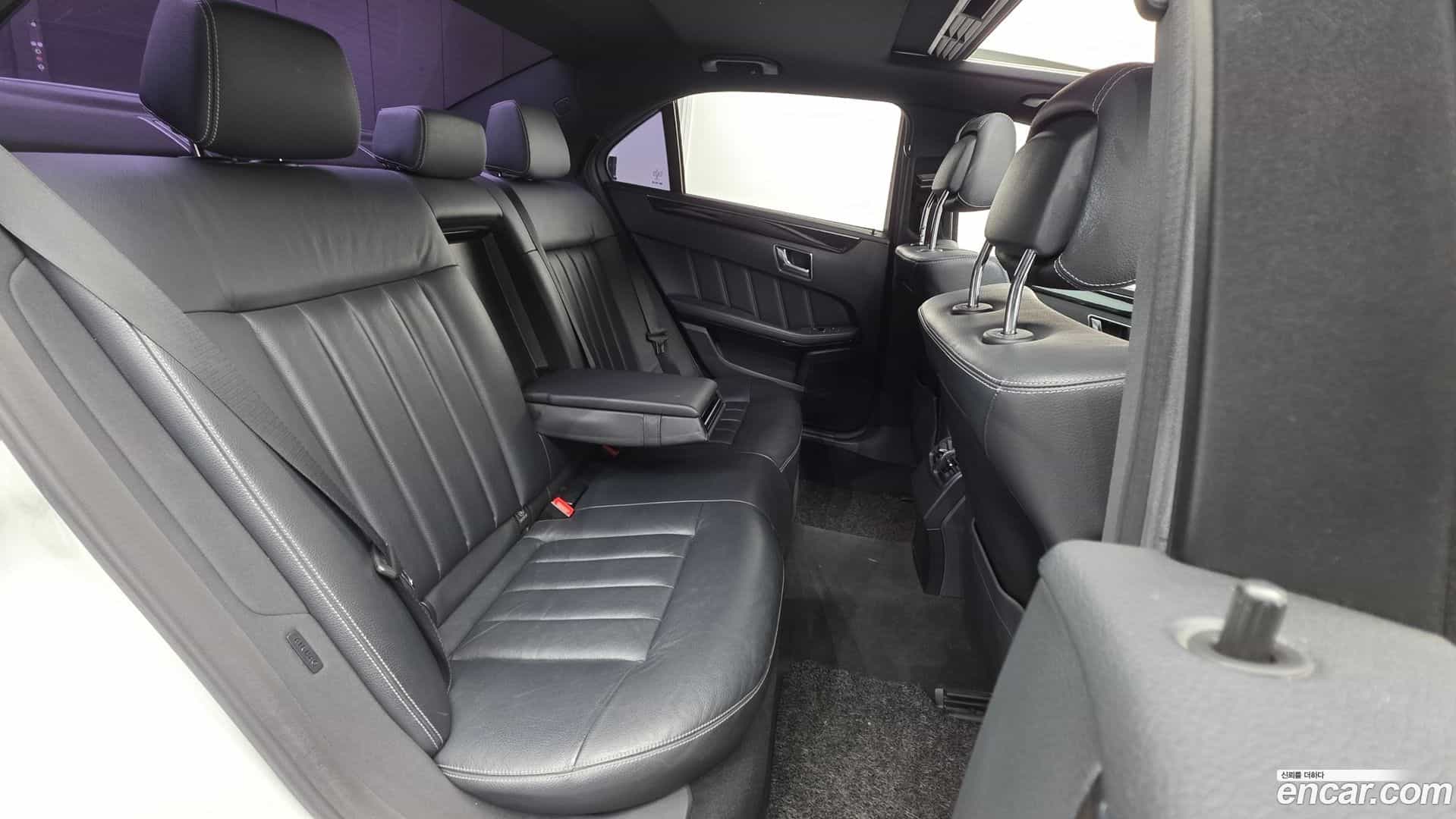 E-Class Mercedes-Benz 2015.1-OPTION-023