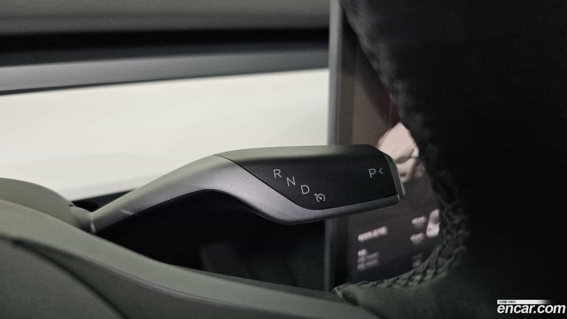 Model Y Tesla 2024.2-INNER-009