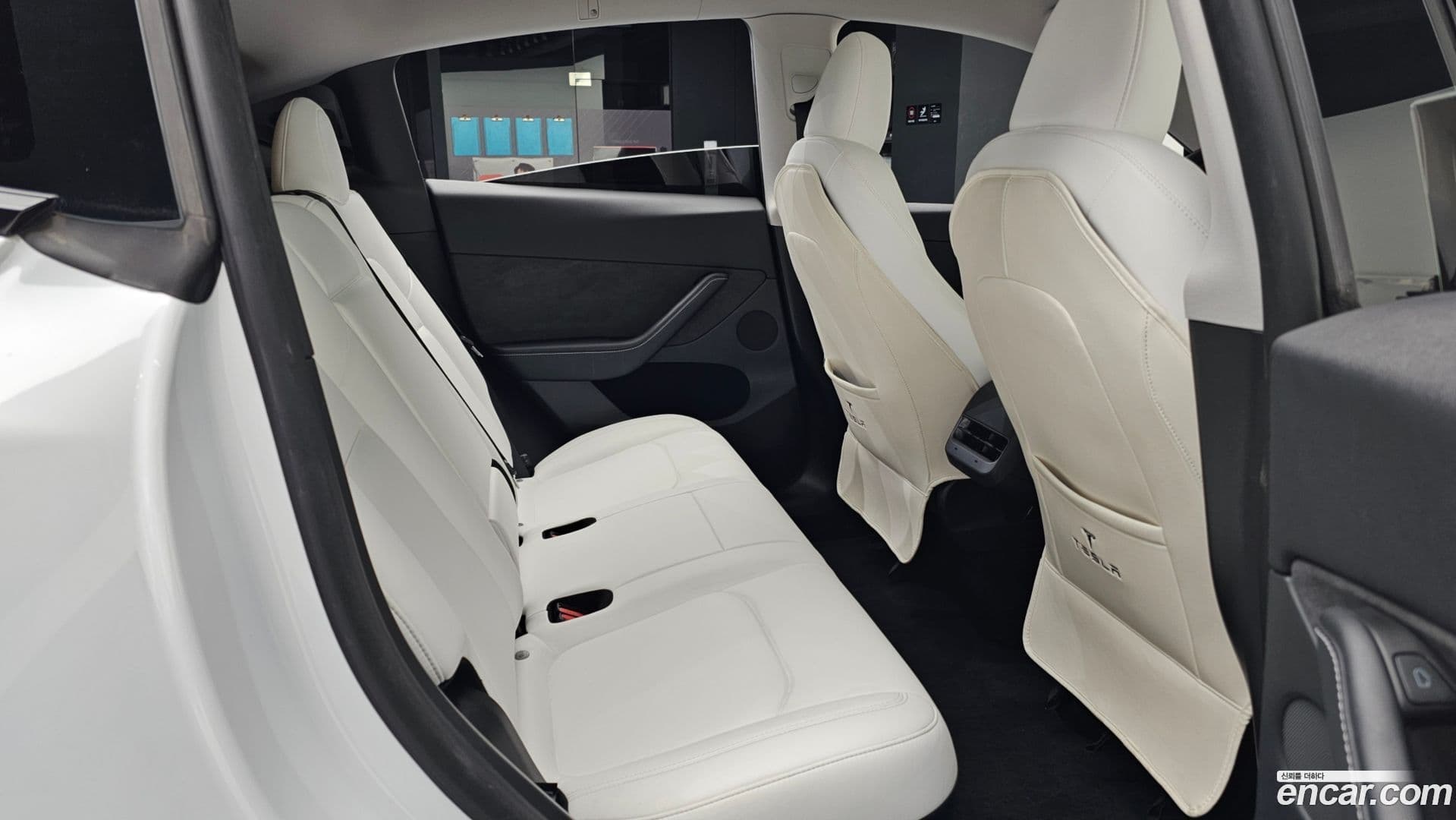 Main__Slider__Photo:Model Y Tesla 2024.2-11