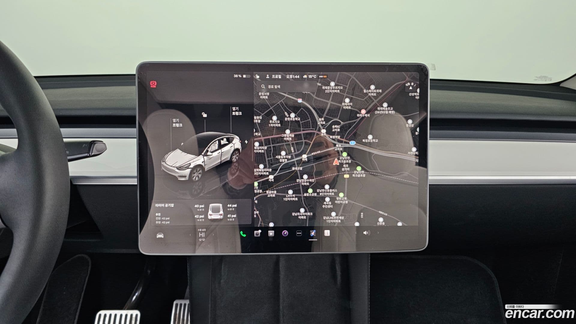 Main__Slider__Photo:Model Y Tesla 2024.2-13