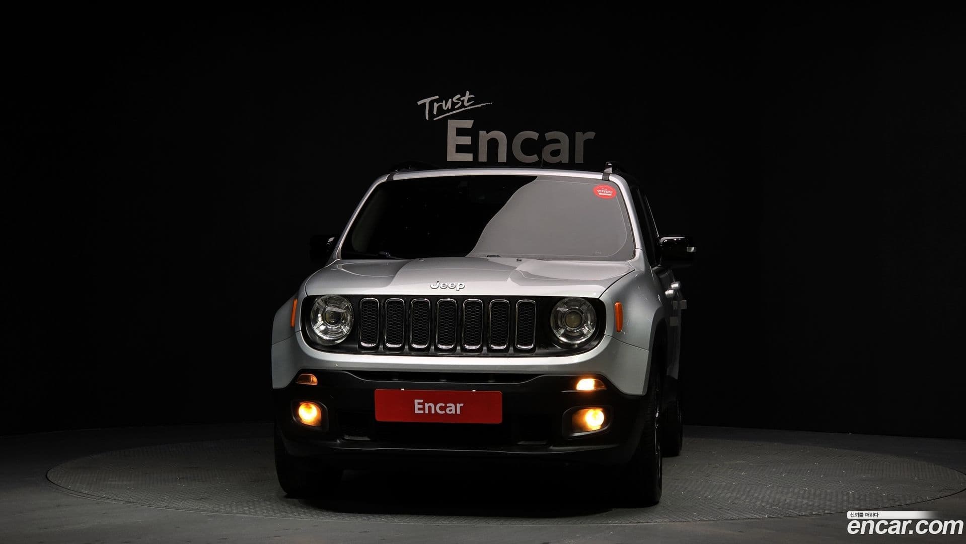 Main__Slider__Photo:Renegade Jeep 2016.11-2