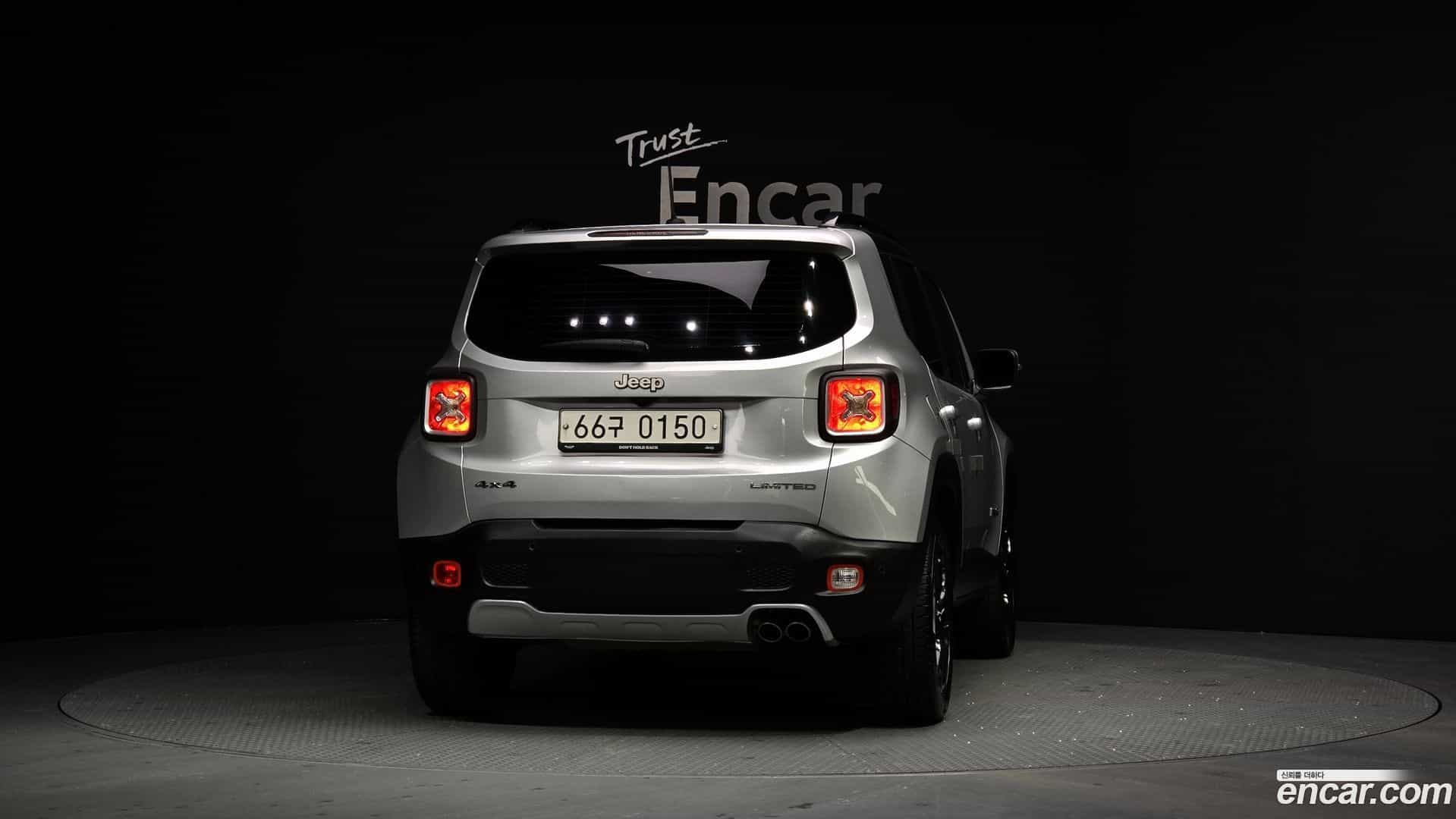 Renegade Jeep 2016.11-OUTER-004