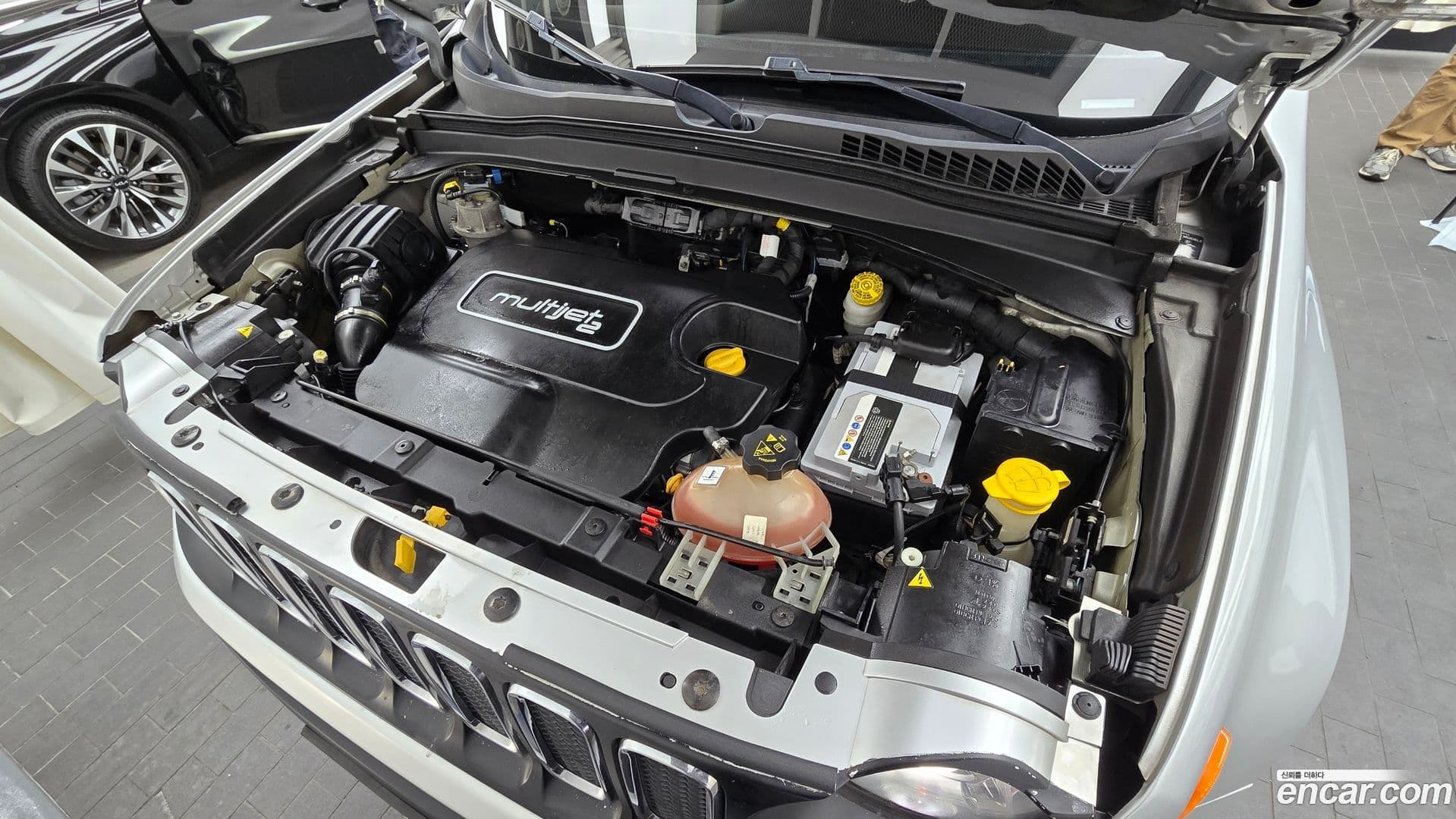 Main__Slider__Photo:Renegade Jeep 2016.11-5