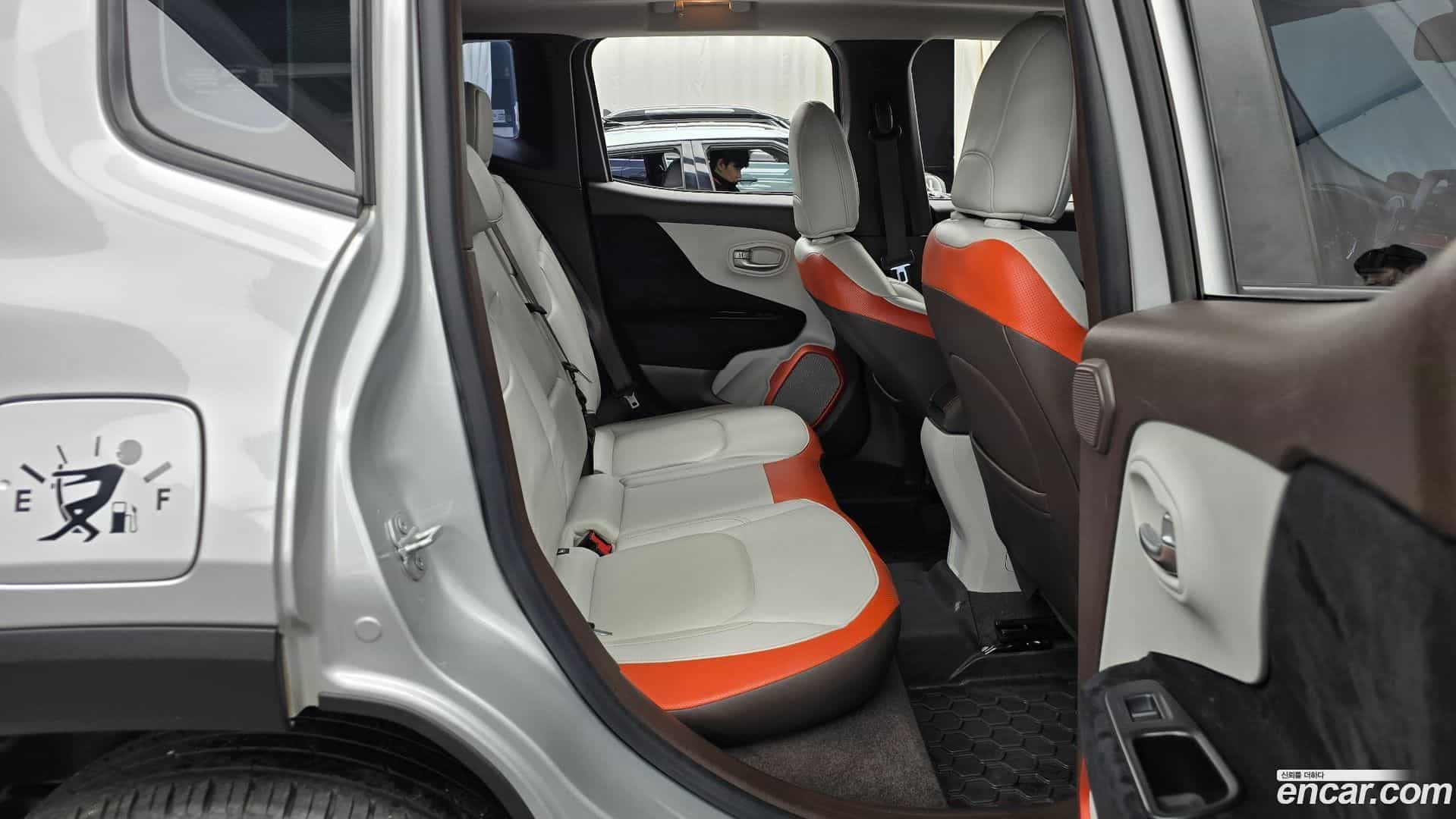 Renegade Jeep 2016.11-OPTION-016