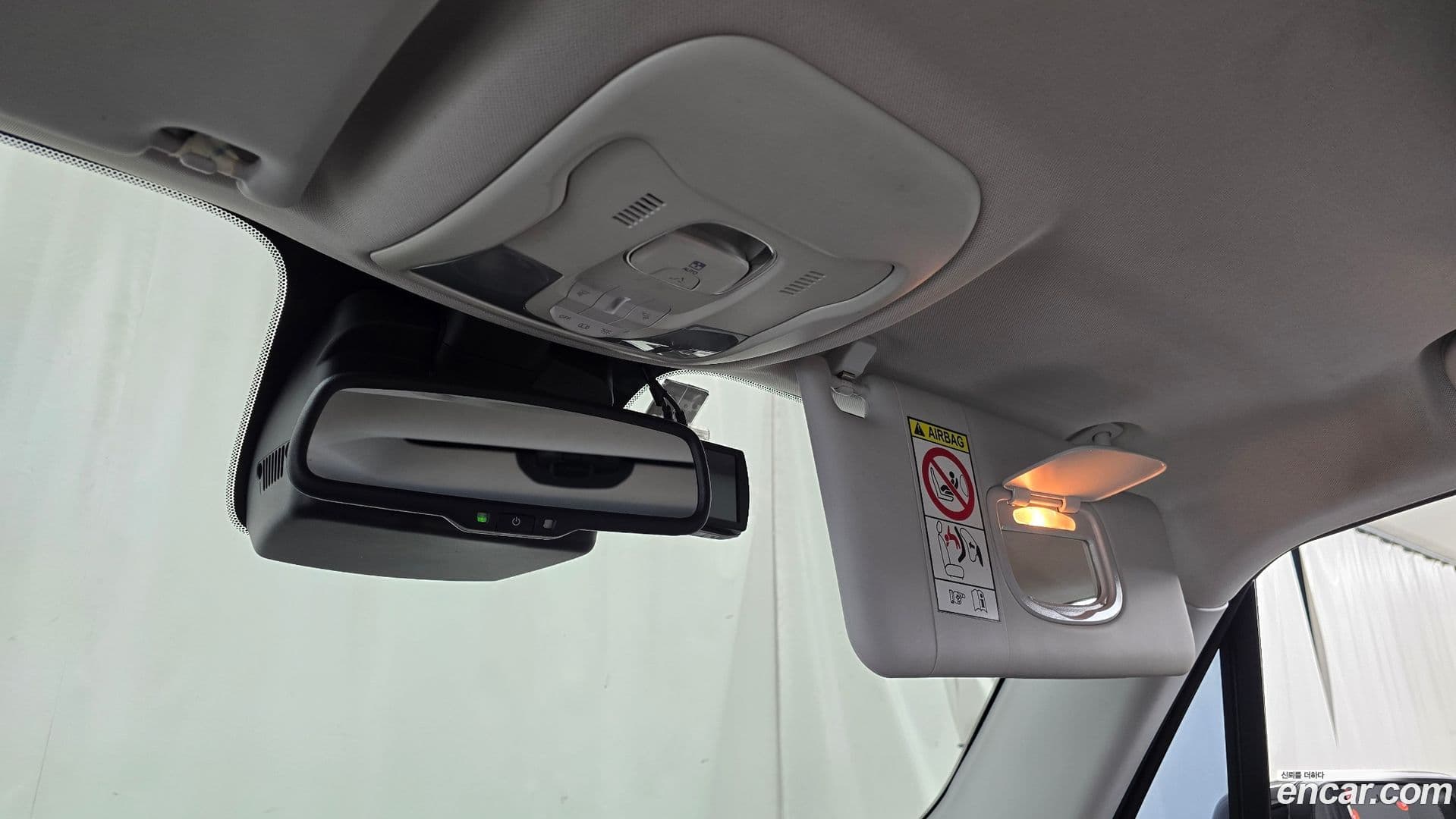 Main__Slider__Photo:Renegade Jeep 2016.11-16