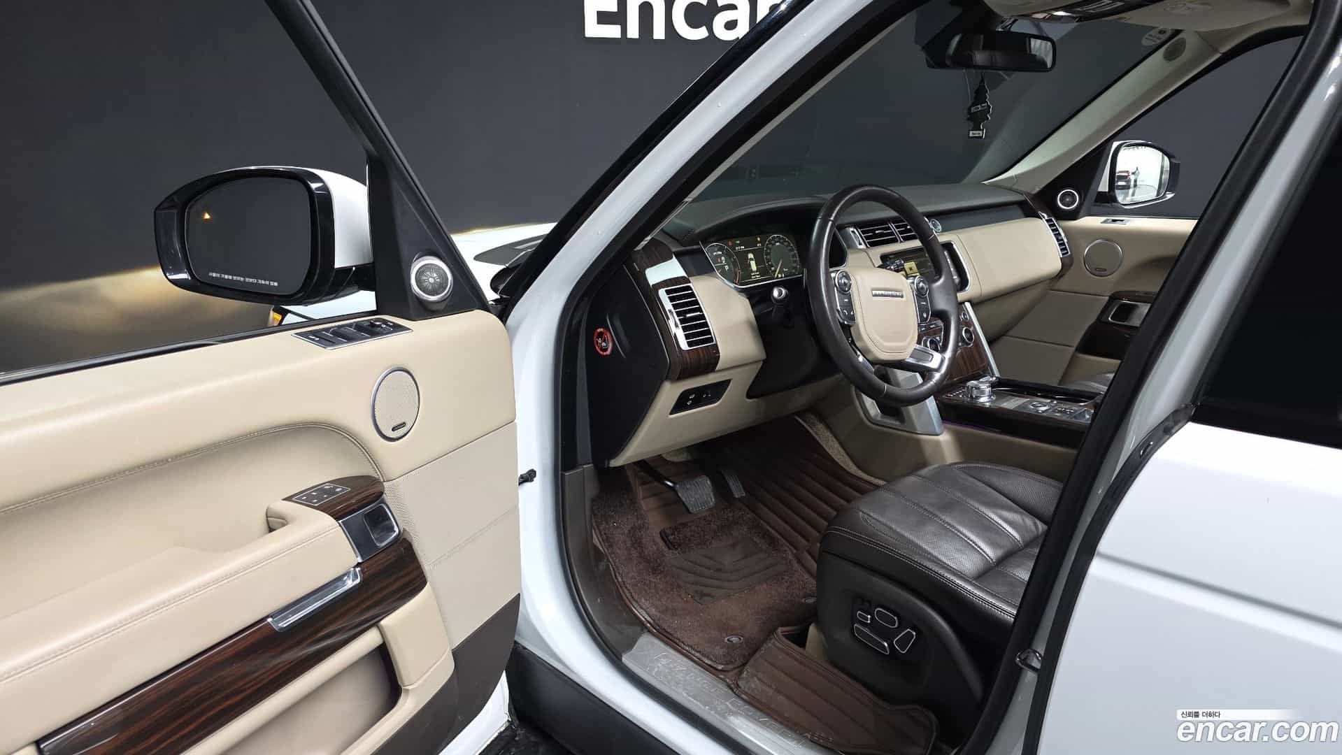 Range Rover Land Rover 2015.4-INNER-010