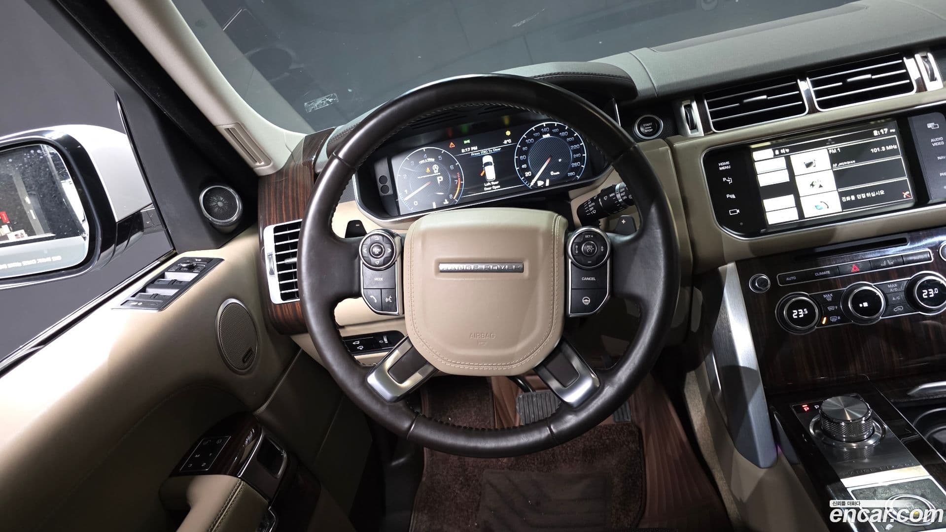 Main__Slider__Photo:Range Rover Land Rover 2015.4-12