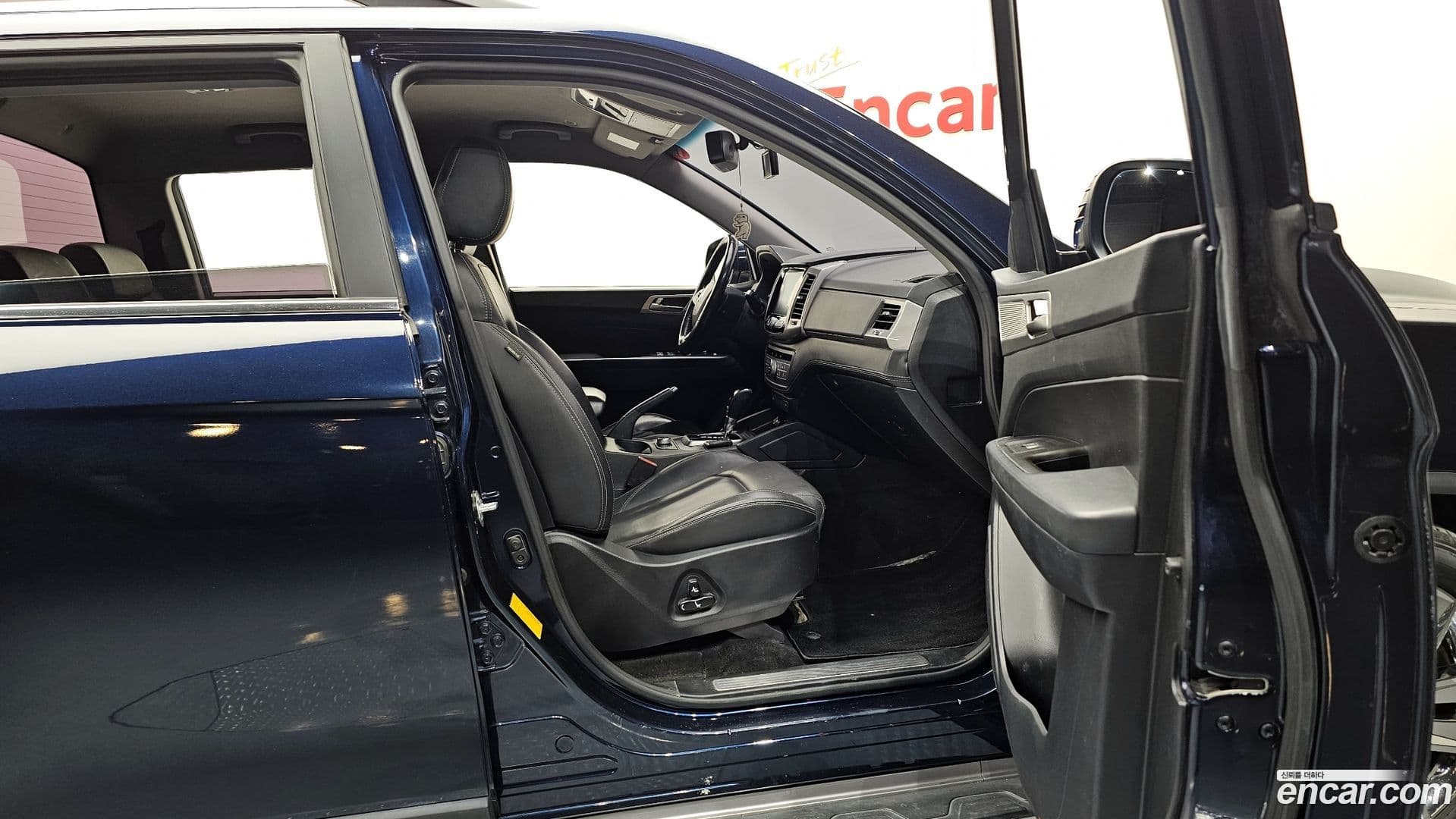 Main__Slider__Photo:Rexton KG_Mobility_Ssangyong 2018.11-10