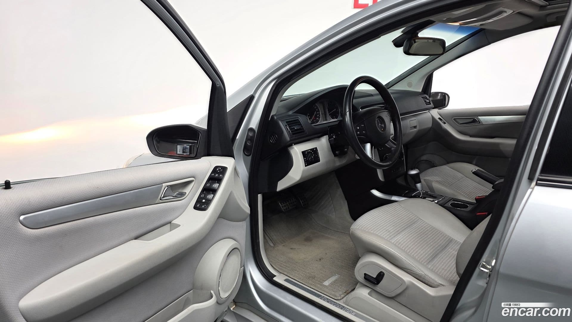 Main__Slider__Photo:B-Class Mercedes-Benz 2007.3-11