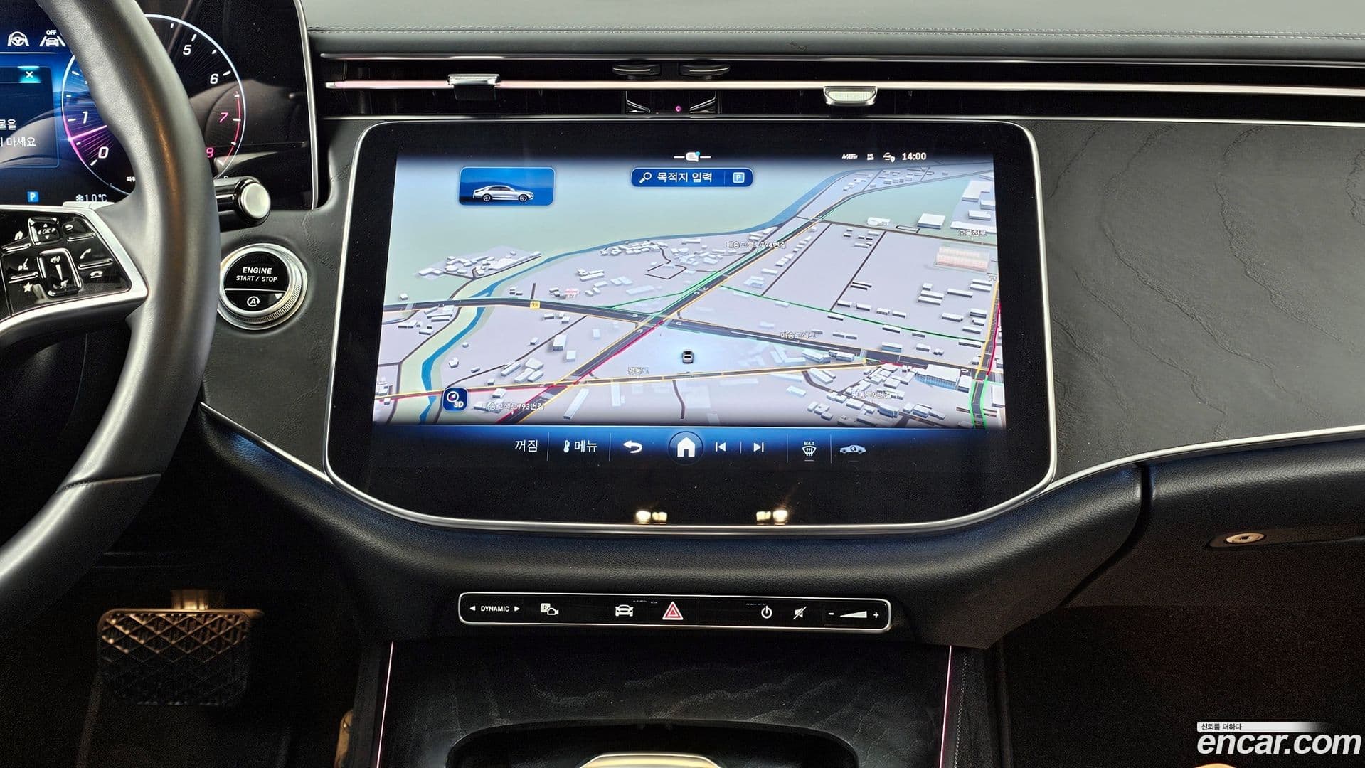 Main__Slider__Photo:E-Class Mercedes-Benz 2024.5-13