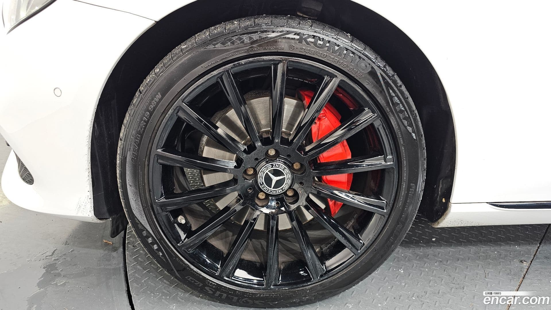 Main__Slider__Photo:E-Class Mercedes-Benz 2017.7-4