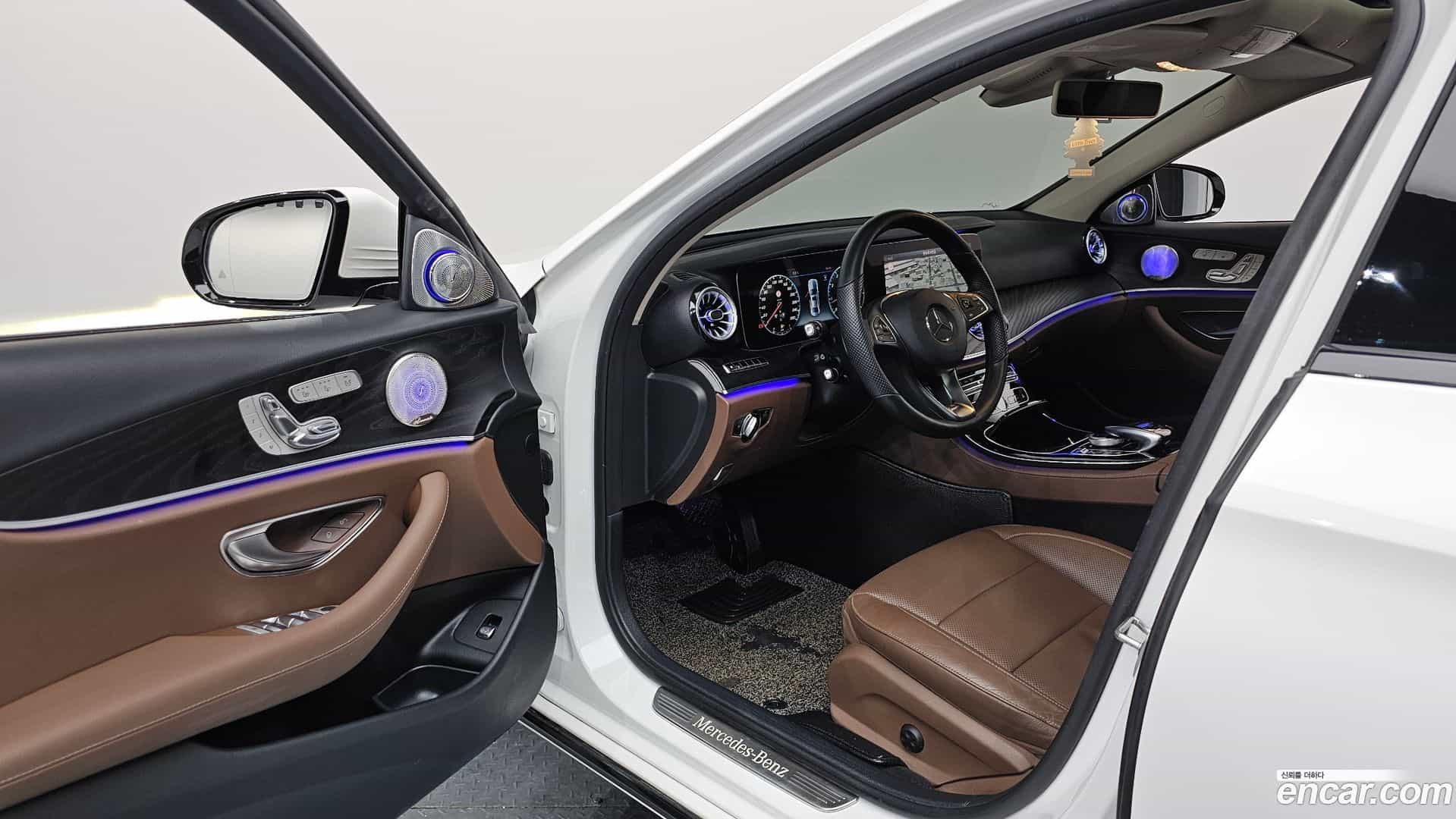 E-Class Mercedes-Benz 2017.7-INNER-010