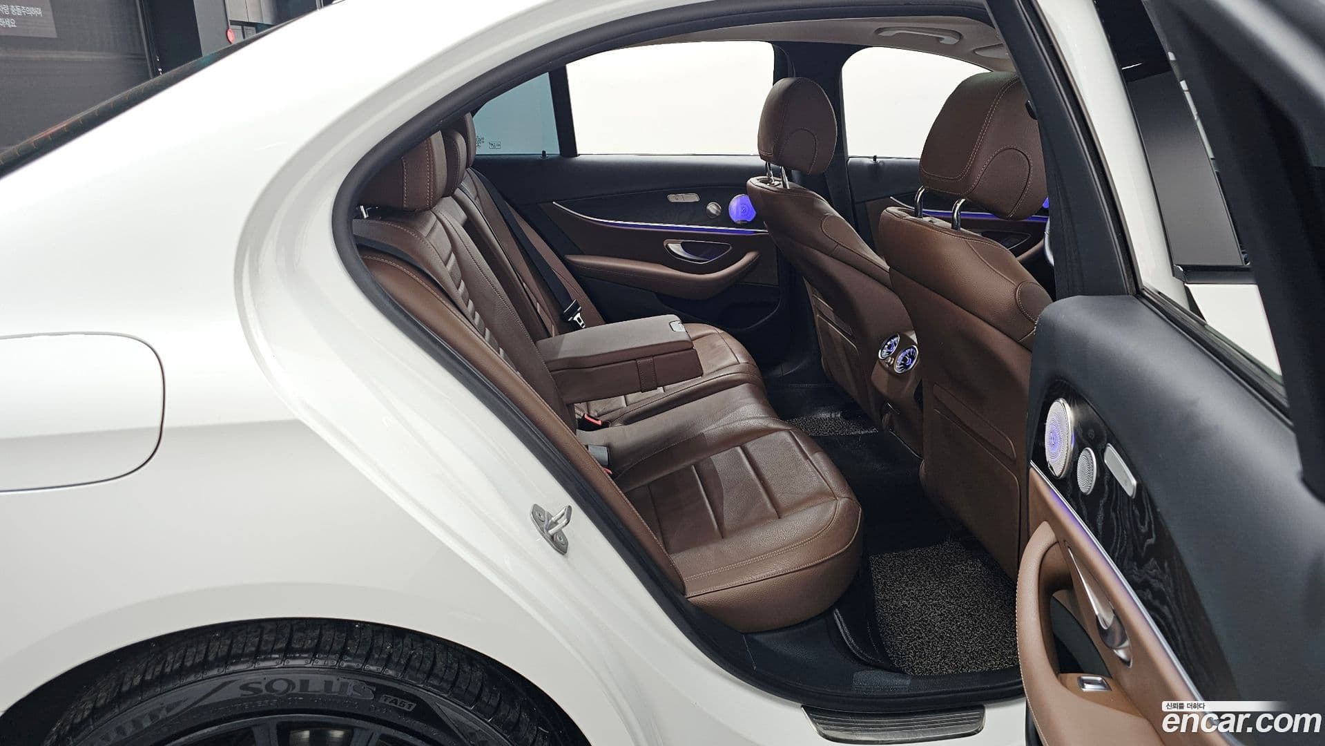 Main__Slider__Photo:E-Class Mercedes-Benz 2017.7-11