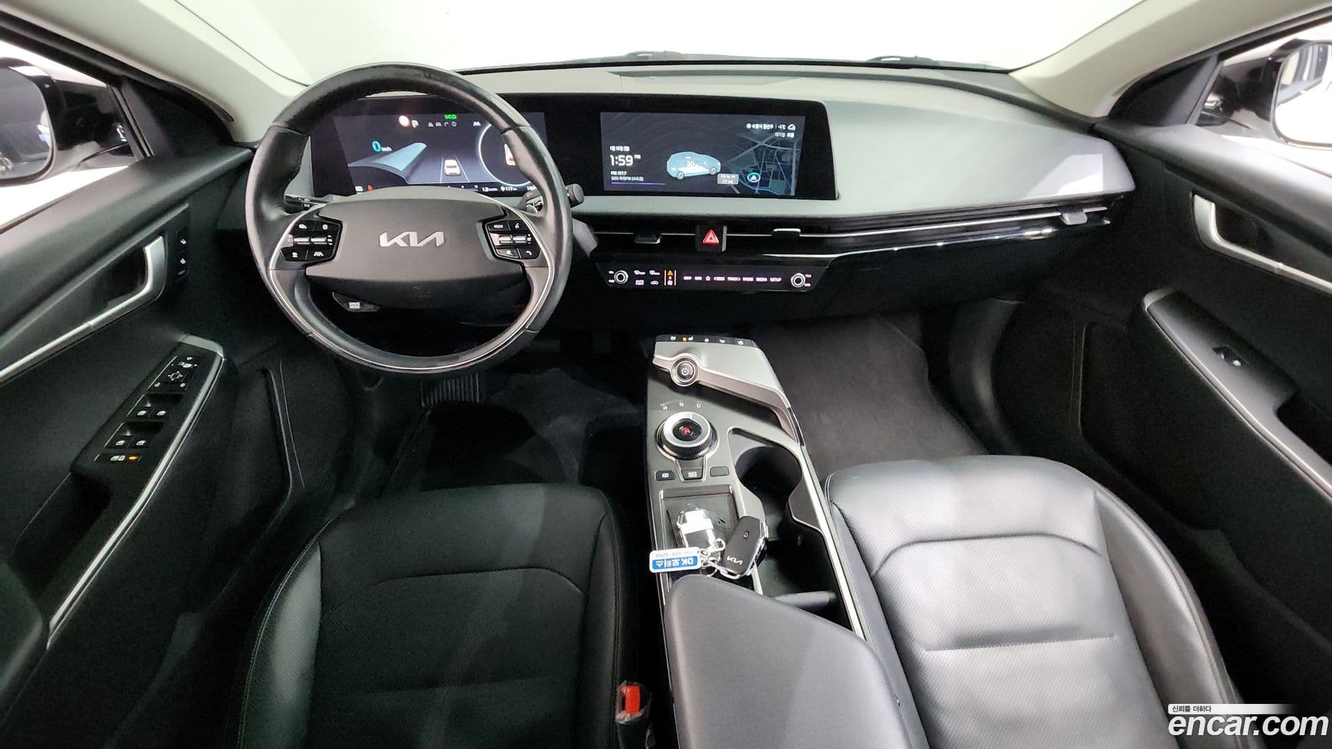 Main__Slider__Photo:EV6 Kia 2021.10-6