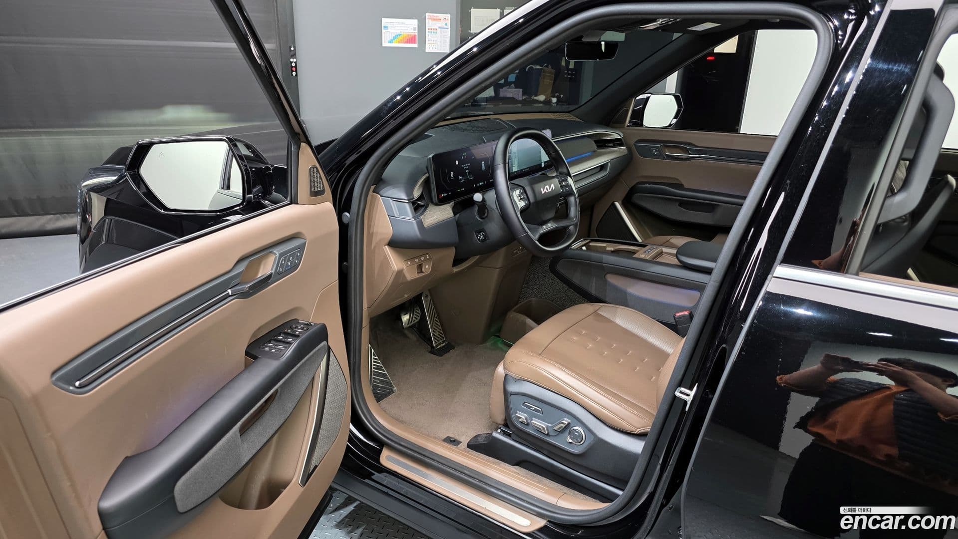 Main__Slider__Photo:EV9 Kia 2023.9-9