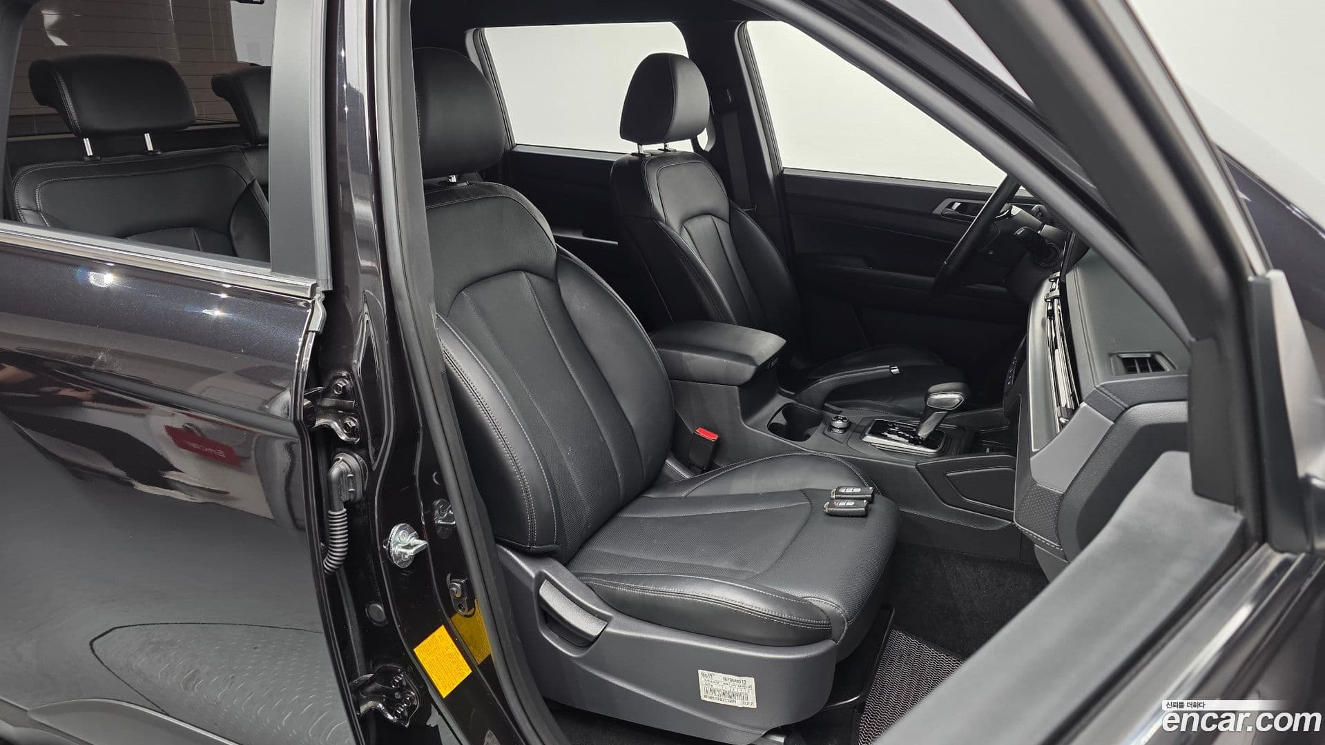 Main__Slider__Photo:Rexton KG_Mobility_Ssangyong 2023.7-9