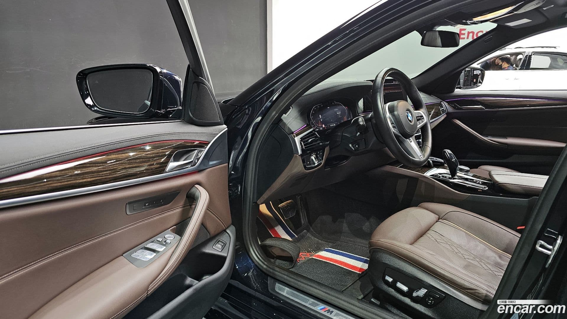 Main__Slider__Photo:5-Series BMW 2022.3-10