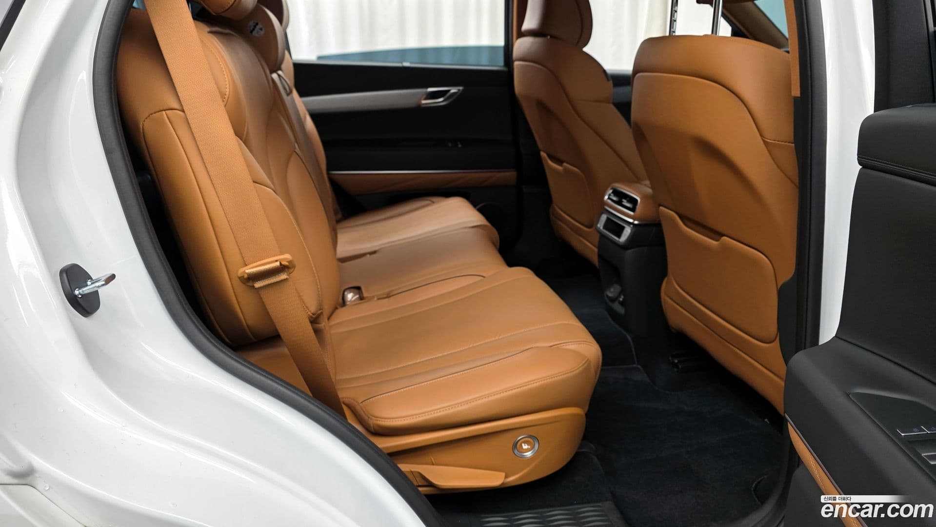 Main__Slider__Photo:GV80 Genesis 2024.0-11