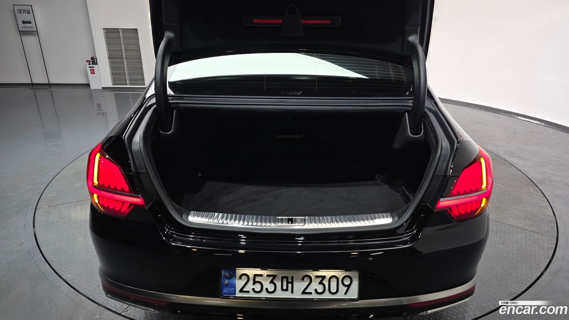 Main__Slider__Photo:K9 Kia 2023.5-19