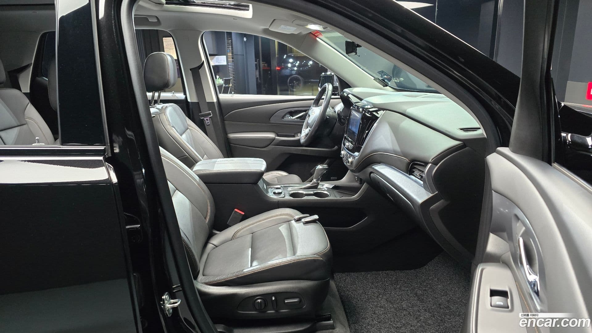 Main__Slider__Photo:Traverse ChevroletGMDaewoo 2020.5-9