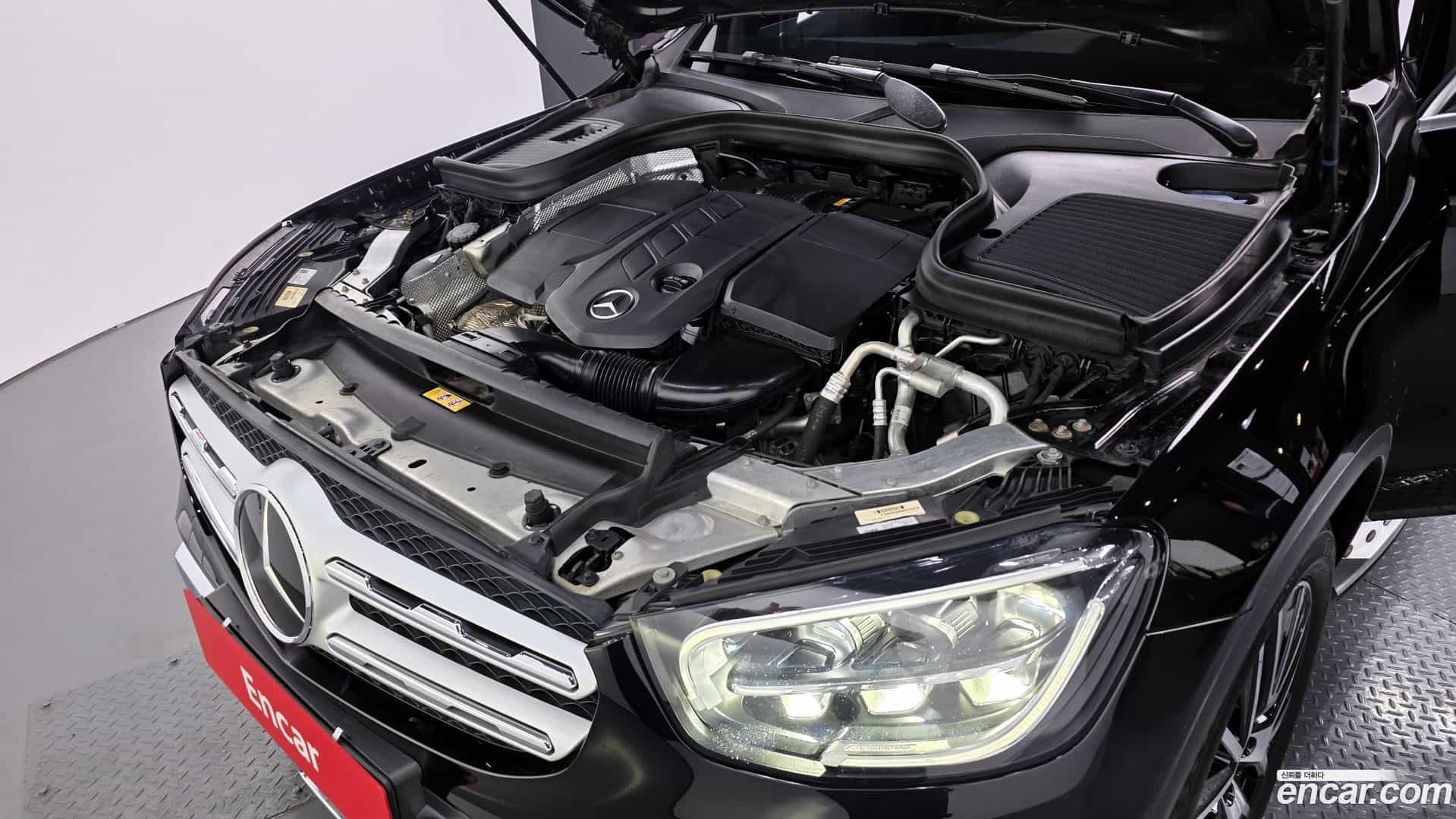 GLC-Class Mercedes-Benz 2021.3-INNER-006