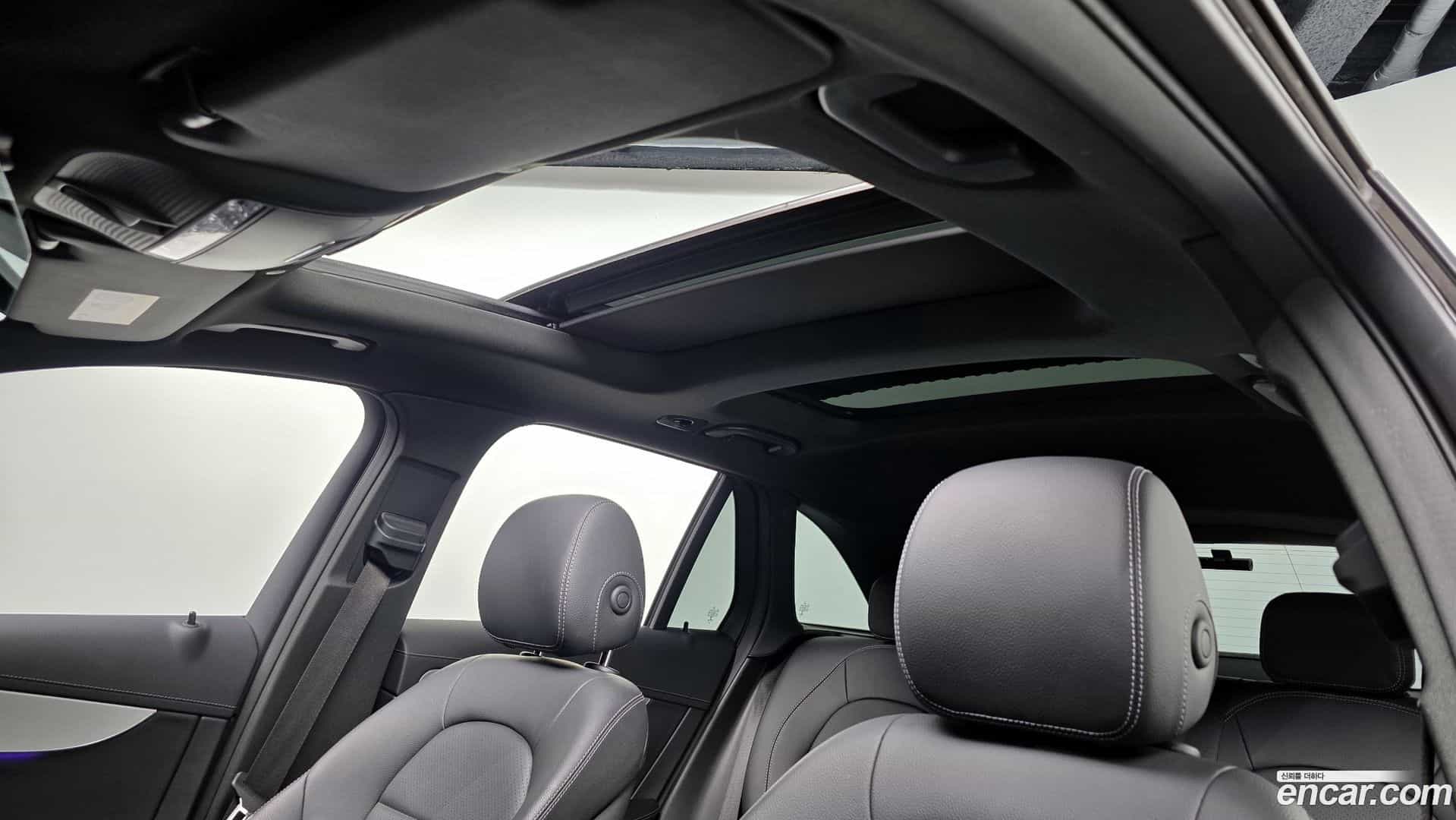 GLC-Class Mercedes-Benz 2021.3-OPTION-023