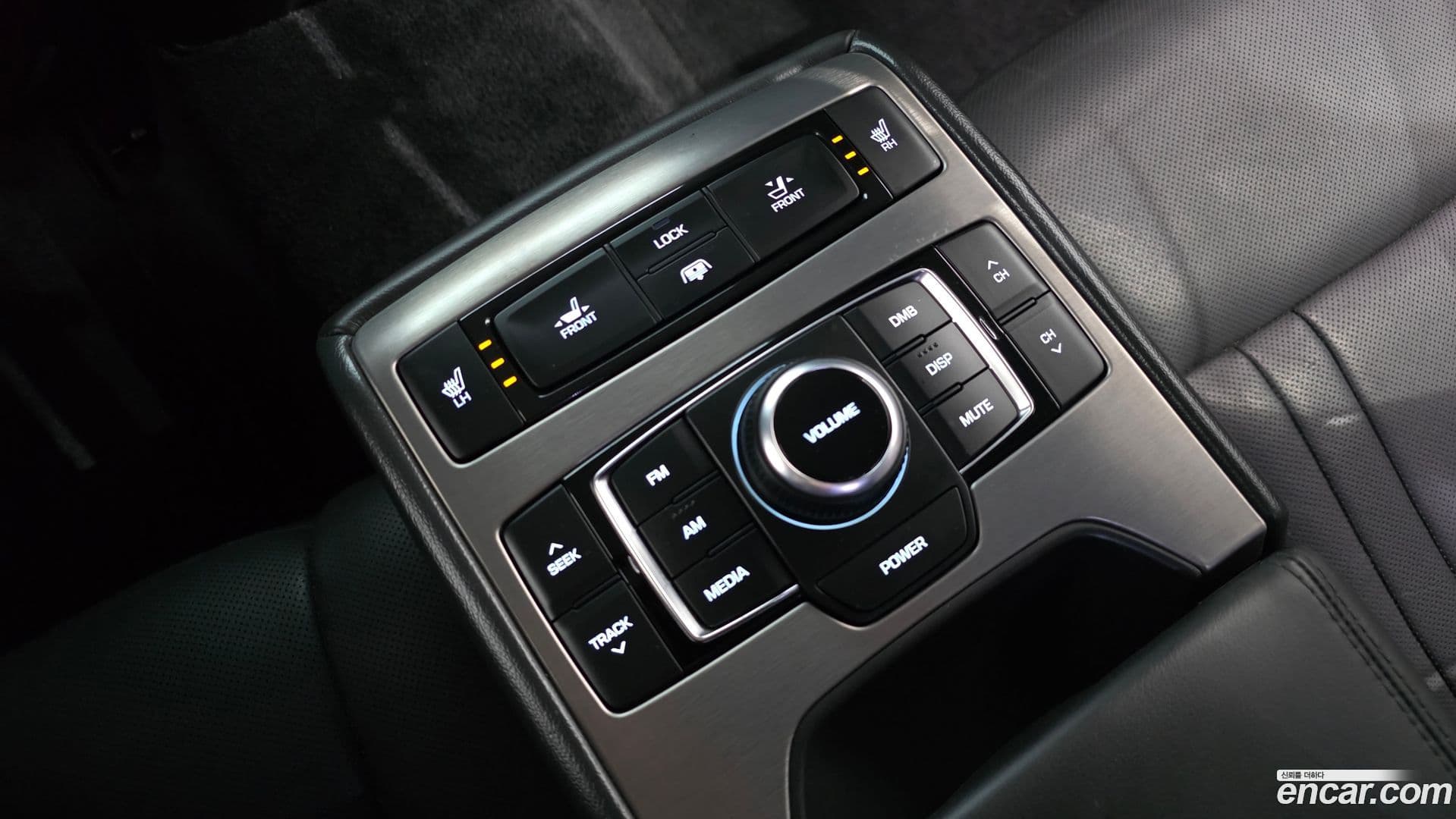 Main__Slider__Photo:Genesis Hyundai 2014.2-17