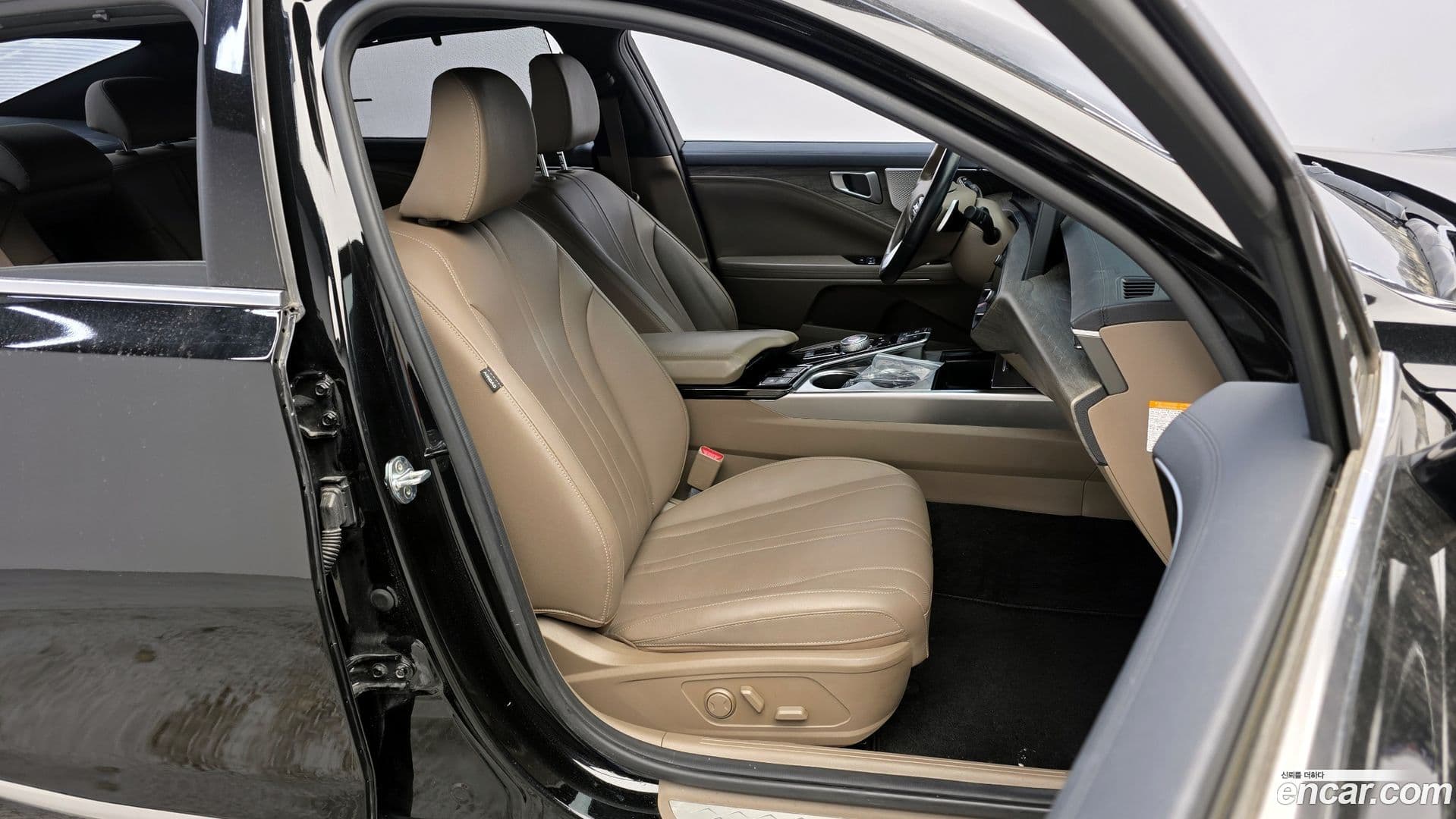 Main__Slider__Photo:K8 Kia 2022.0-11