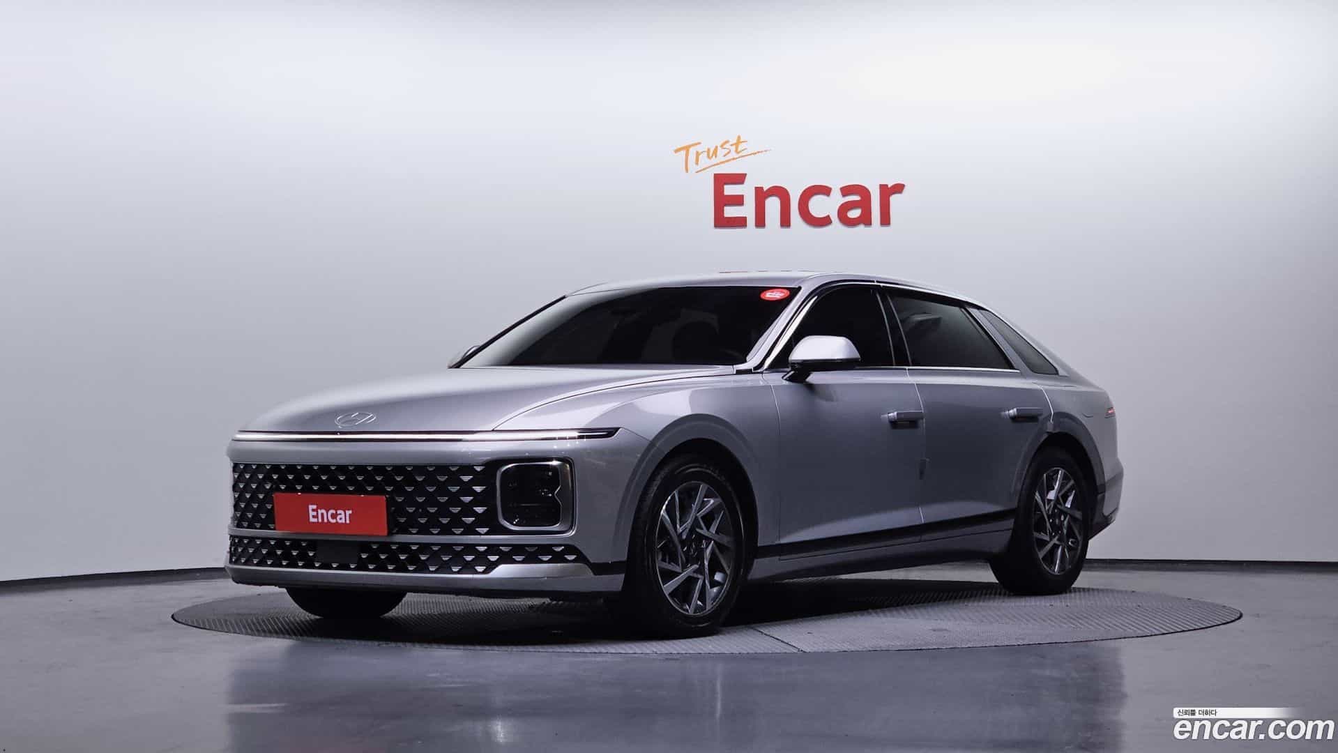 Grandeur Hyundai 2023.2-OUTER-001